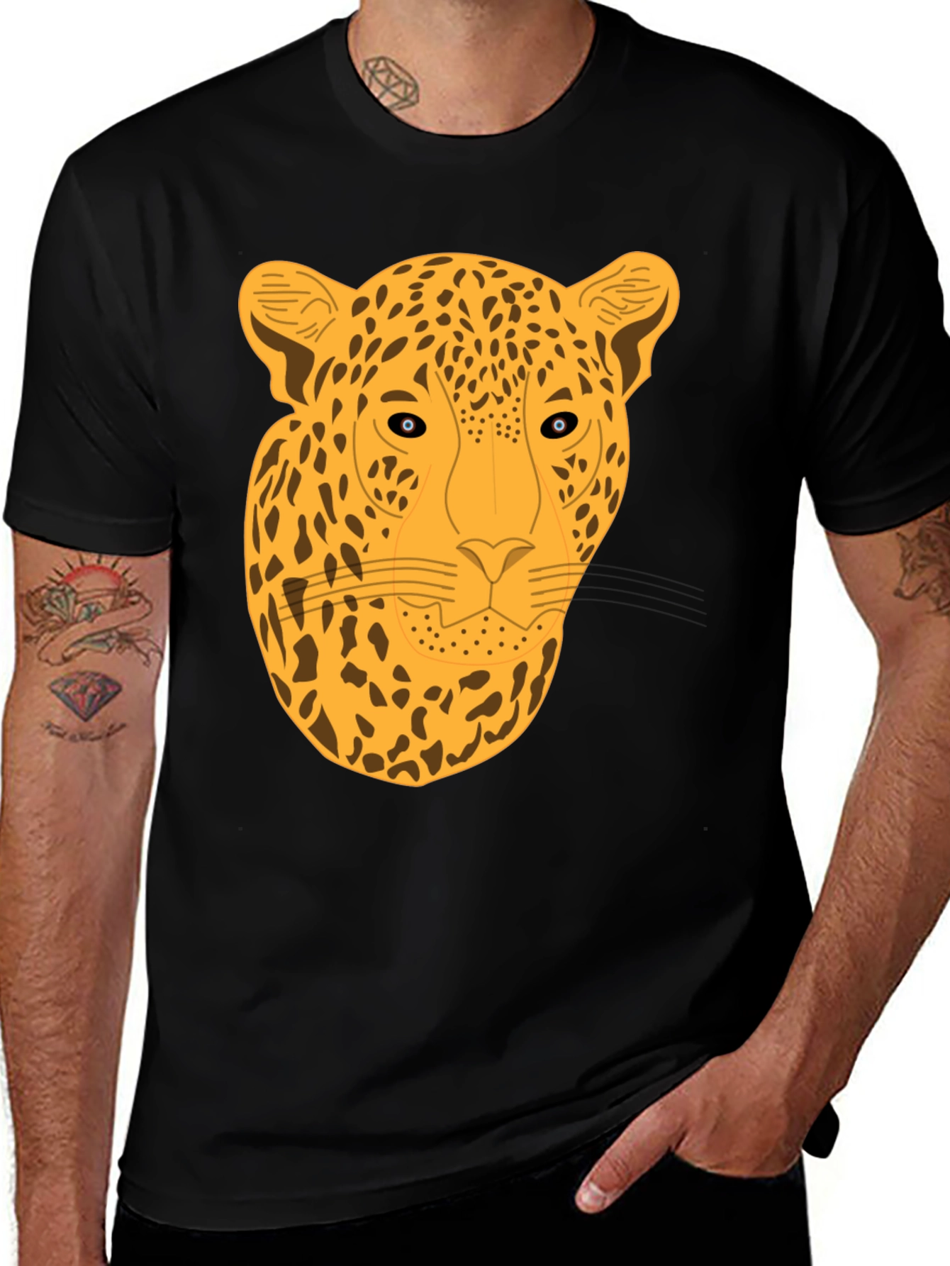 Variant 28 of Leopard Graphic Print Black T-Shirt