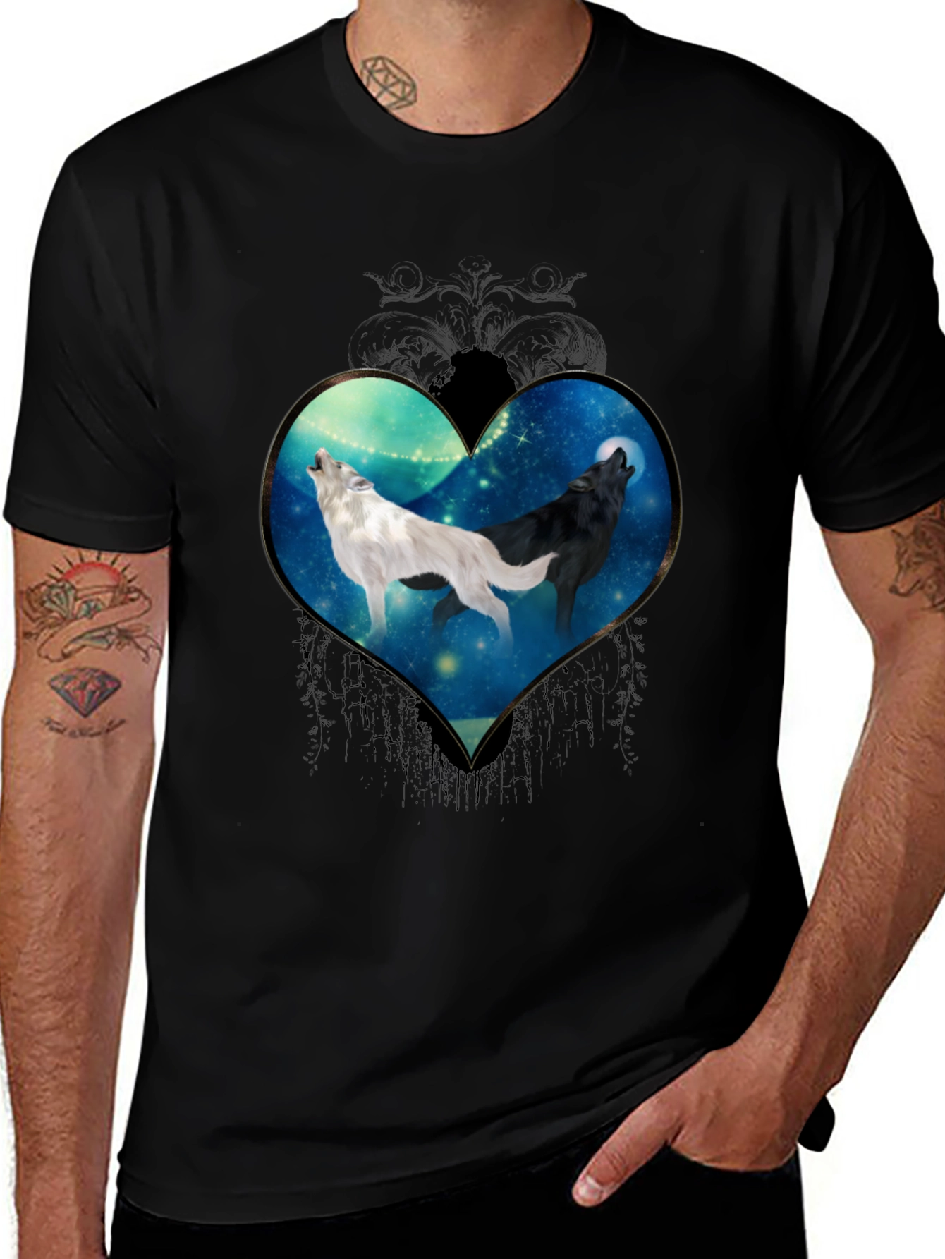 Wolf Heart Graphic Tee - Stylish Black T-Shirt