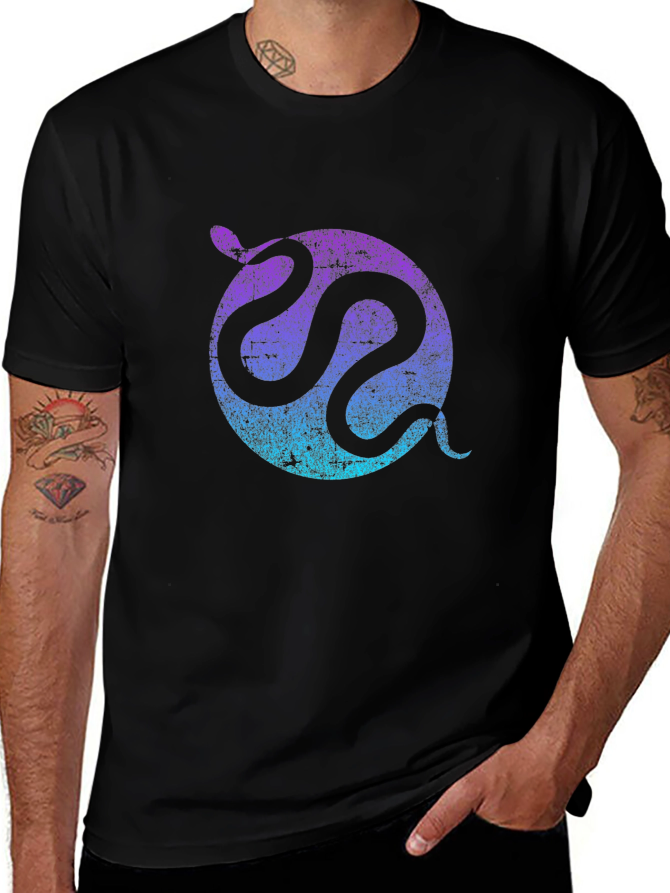 Variant 17 of Gradient Snake Graphic Tee - Cool Casual Style