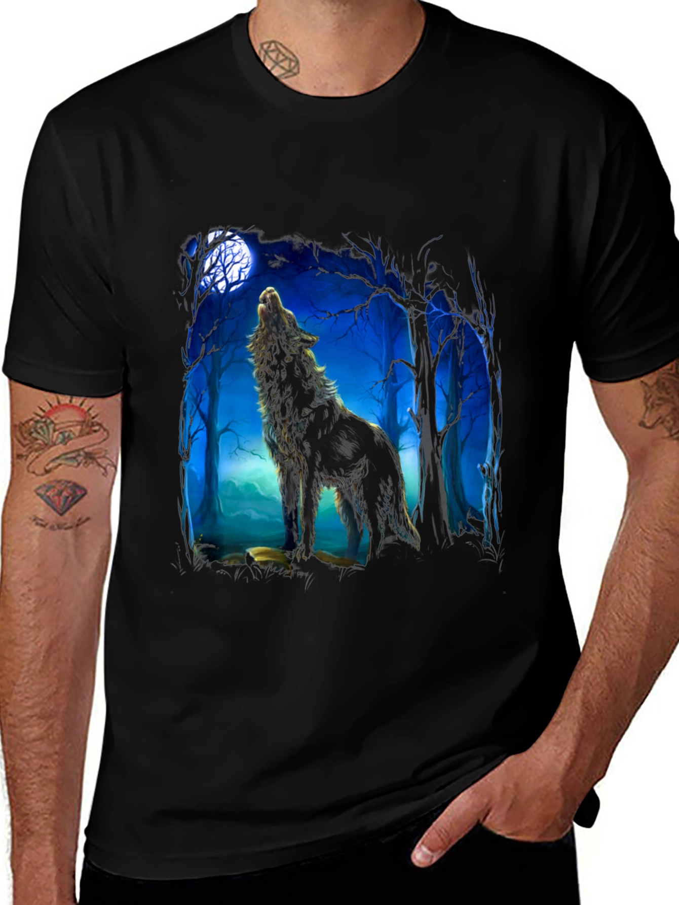 Variant 29 of Wolf Howling at Moon Graphic Tee