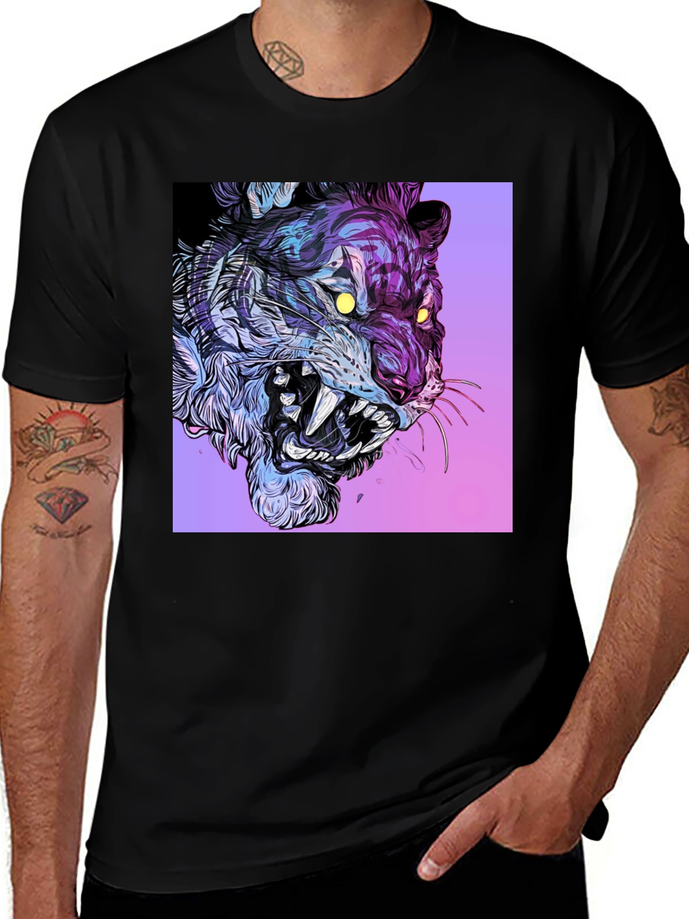 Variant 23 of Tiger Graphic Print Black T-Shirt