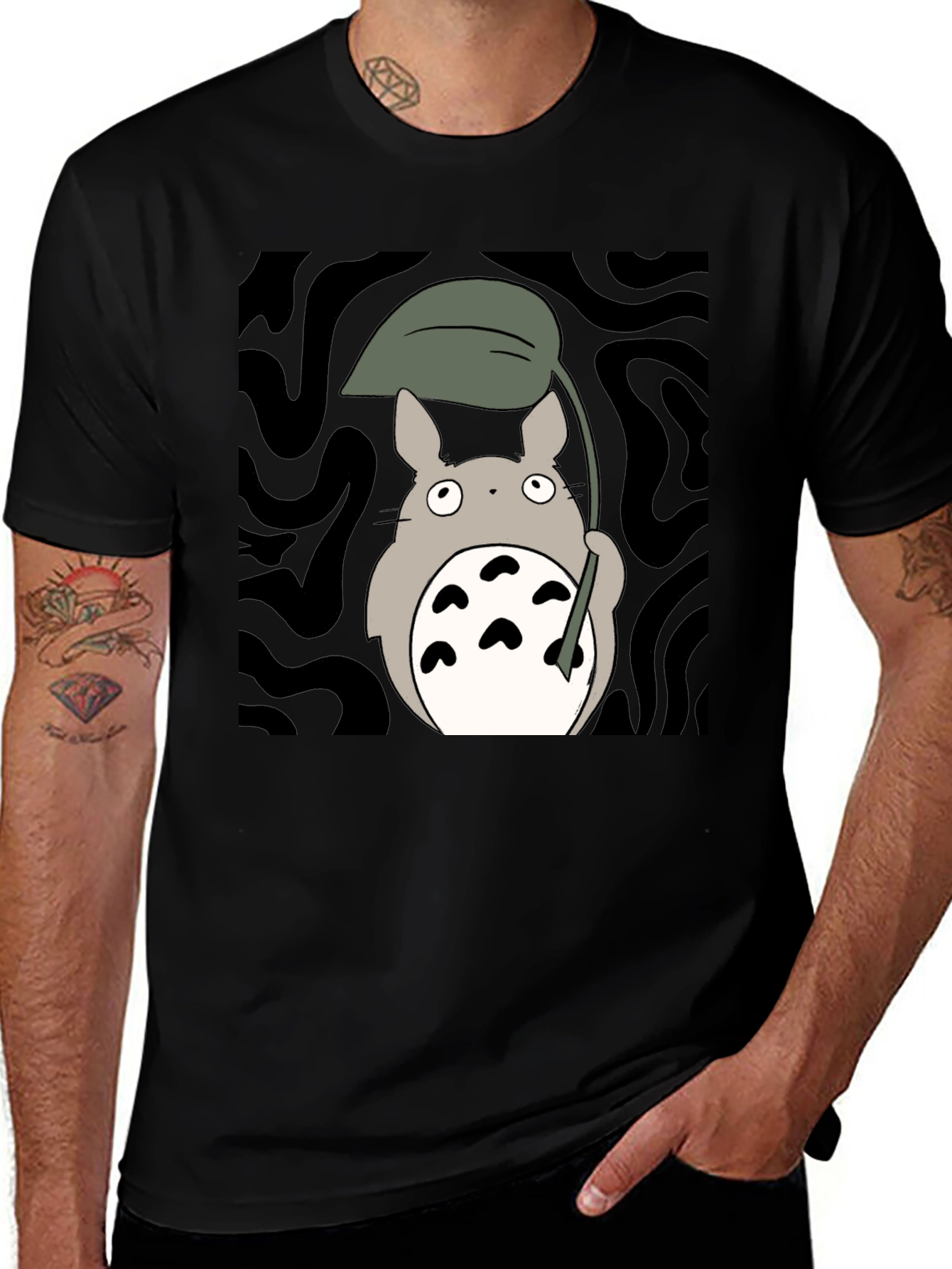 Totoro Leaf Umbrella Black T-Shirt
