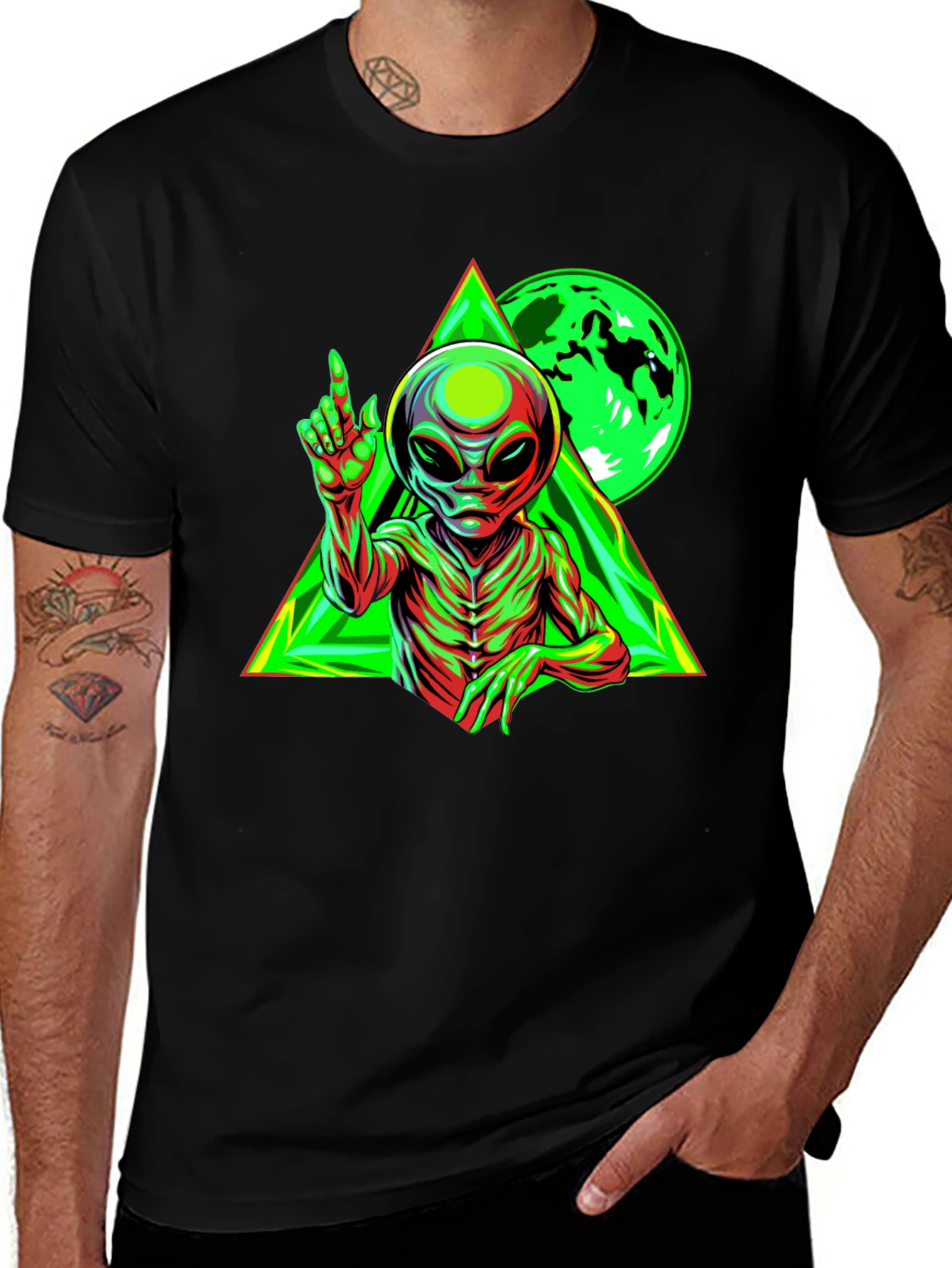 Variant 5 of Alien Graphic Black T-Shirt