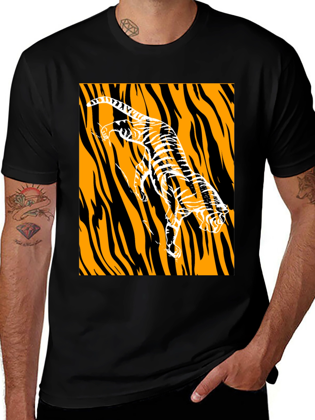 Variant 11 of Tiger Graphic Print Black T-Shirt