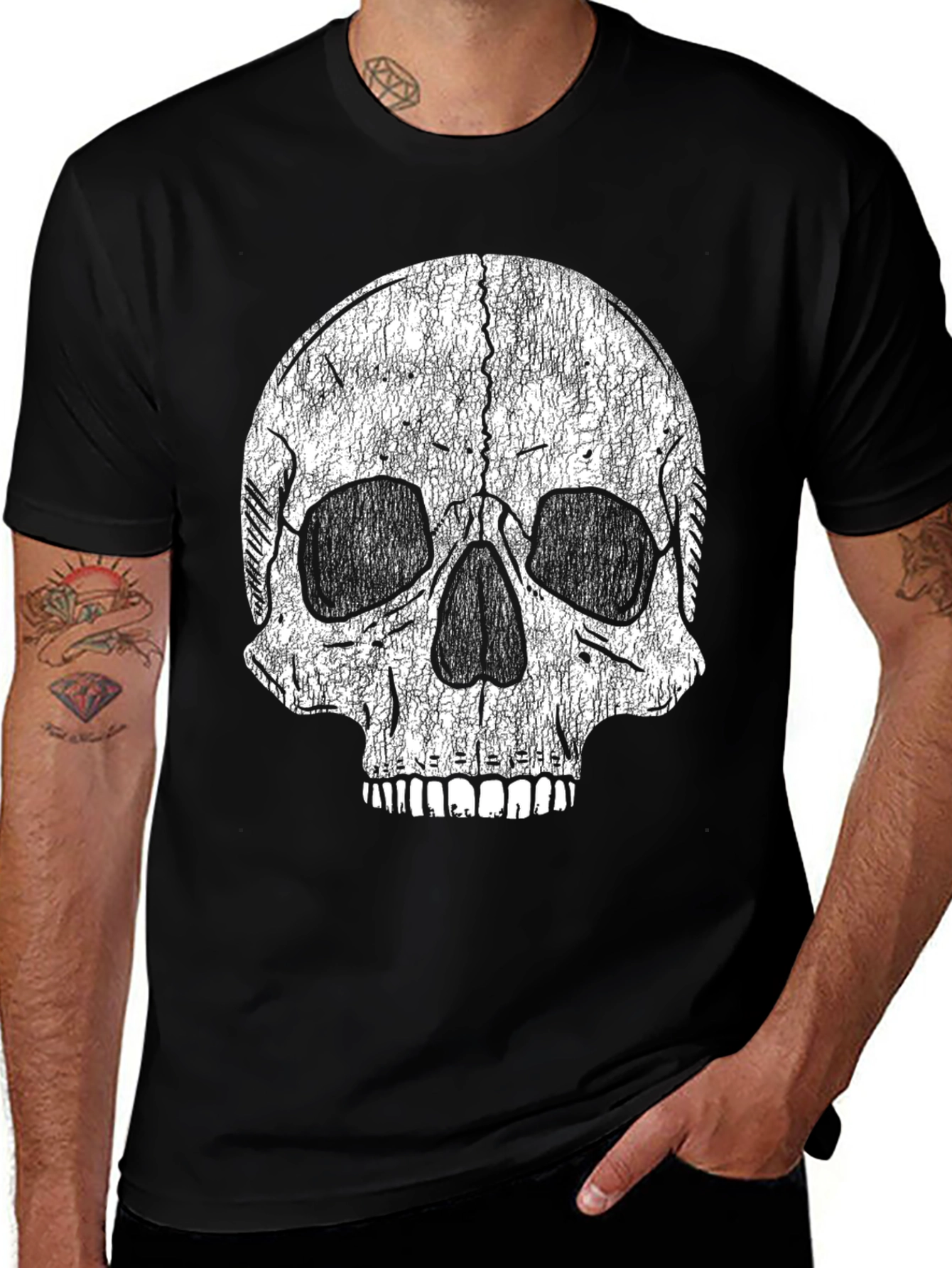 Variant 22 of Distressed Skull Graphic Black T-Shirt