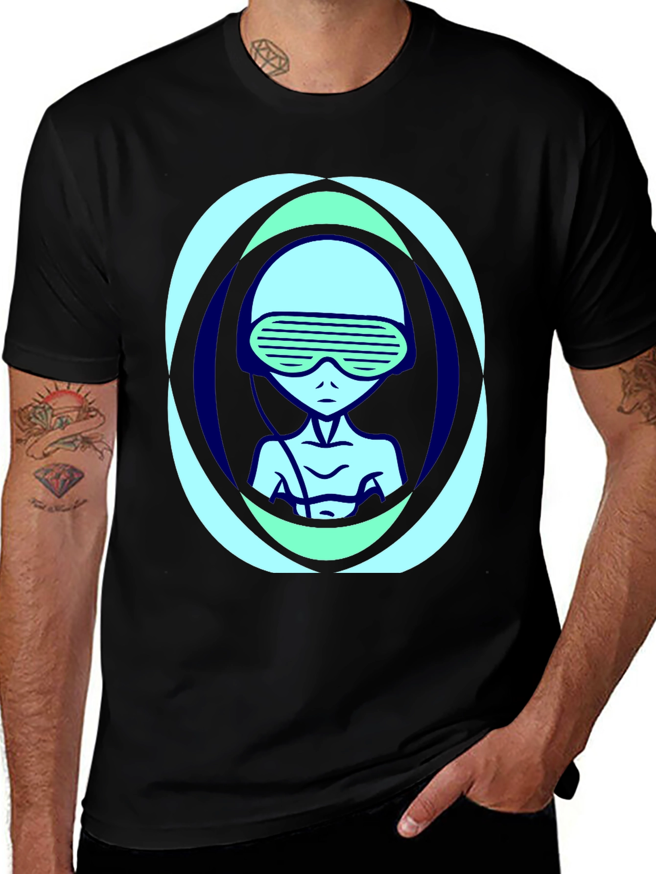 Variant 30 of Retro Alien Graphic Tee - Black T-Shirt