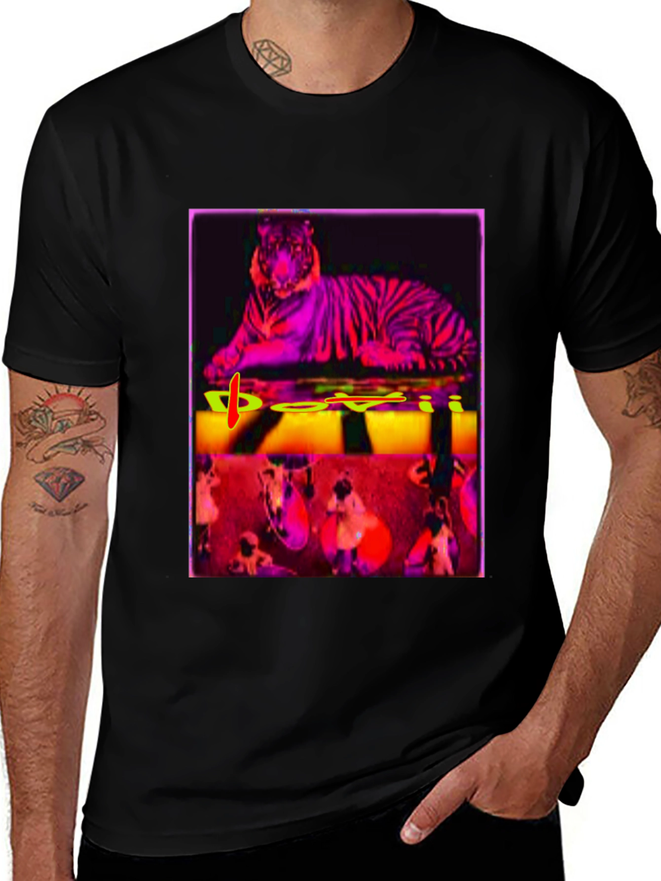 Tiger Graphic Tee - Bold Artistic Design