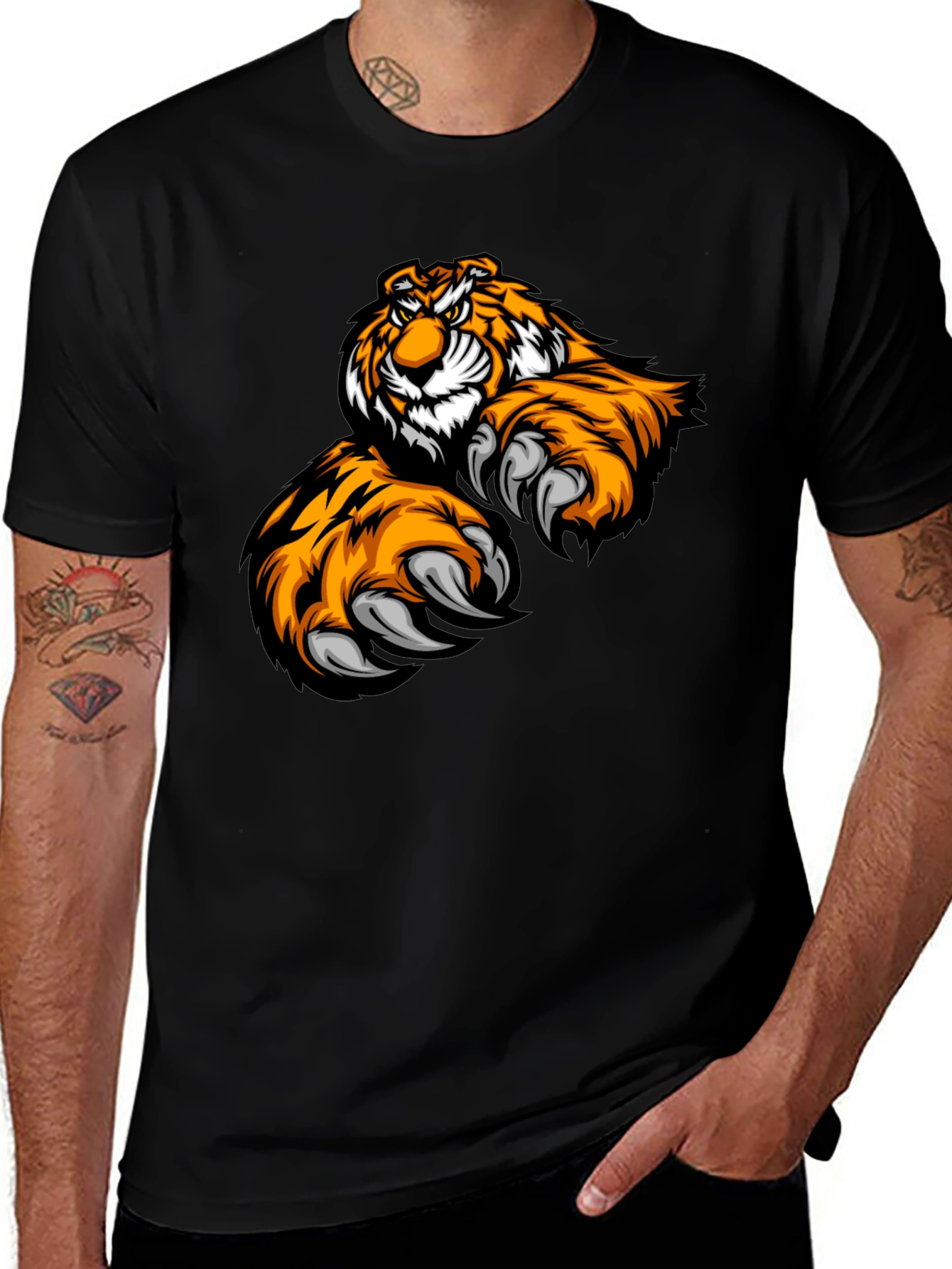 Variant 4 of Men's Black T-Shirt with Bold Tiger Graphic