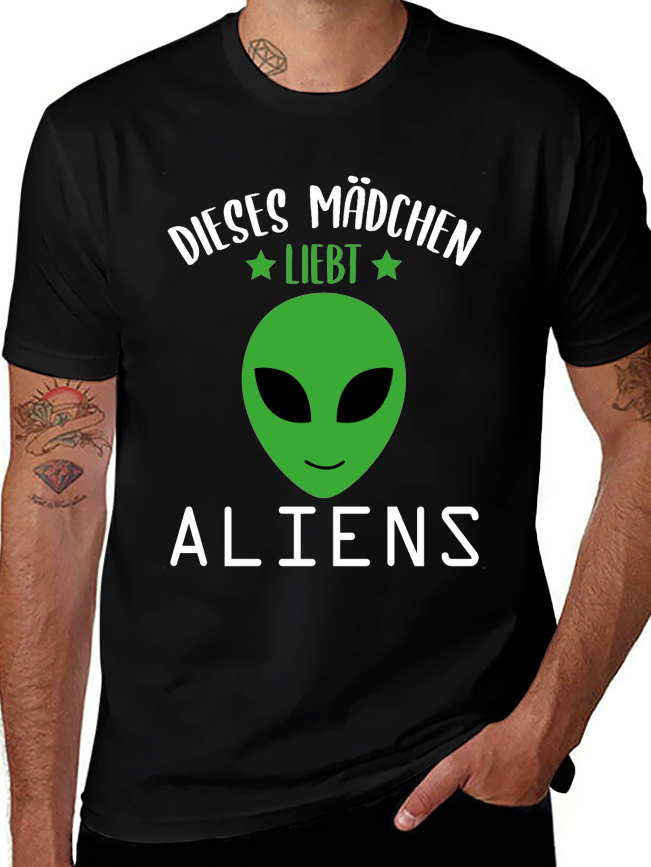Variant 19 of This Girl Loves Aliens Graphic T-Shirt