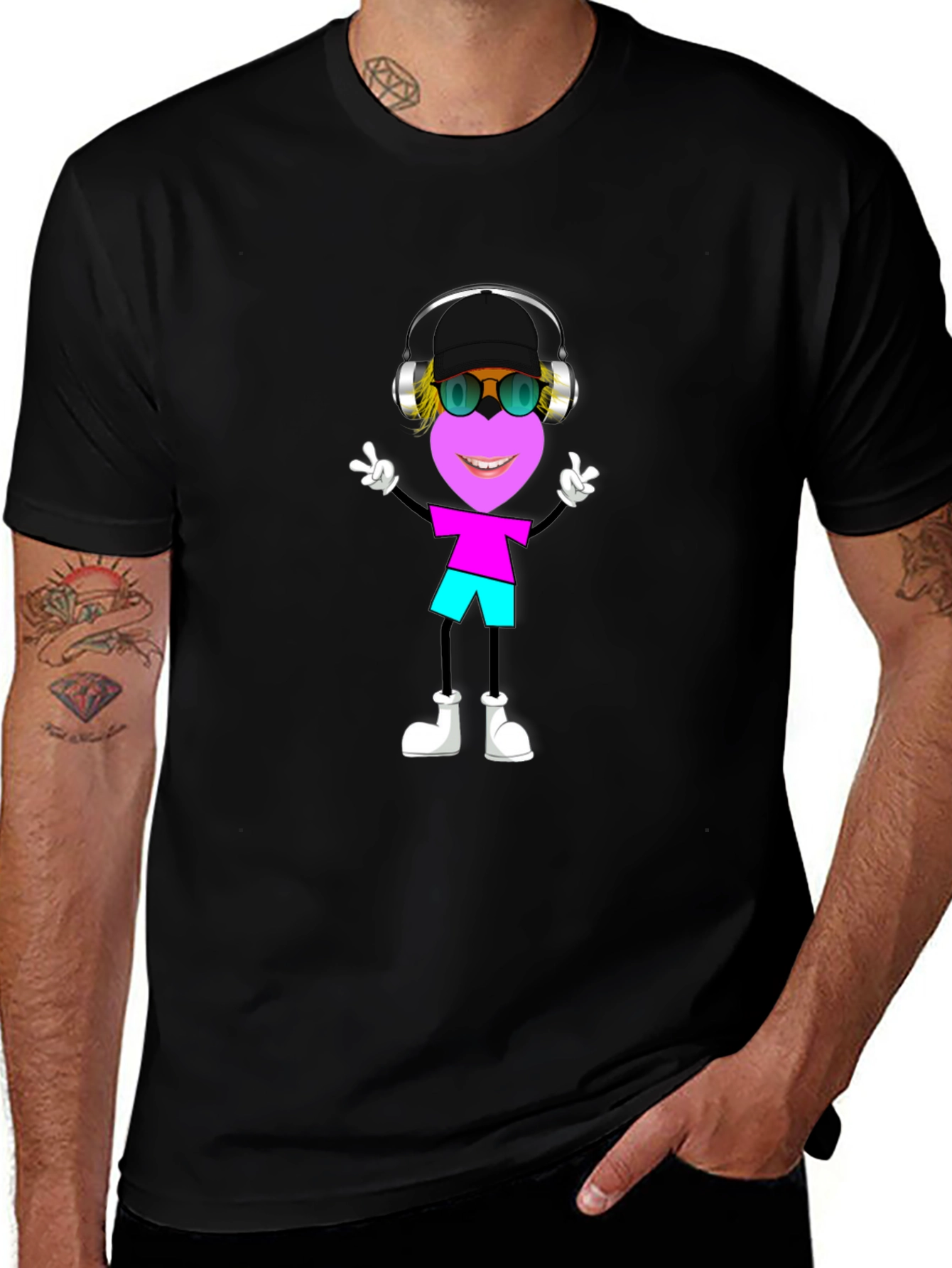 Variant 17 of Fun Cartoon Graphic T-Shirt