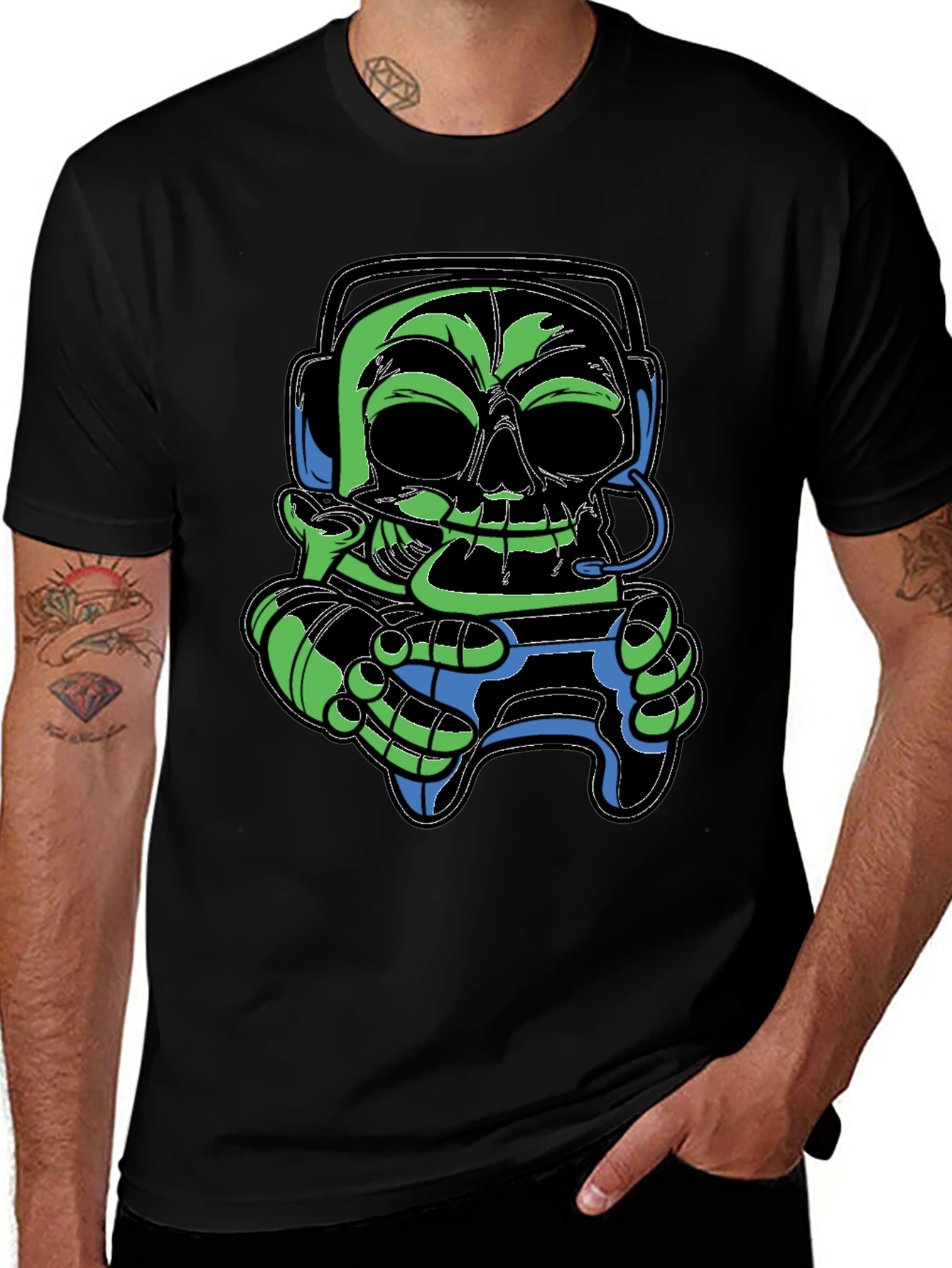 Variant 24 of Gamer Skull Black Graphic Tee