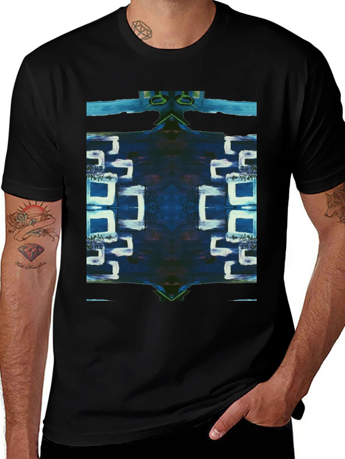 Variant 25 of Abstract Geometric Print Black T-Shirt