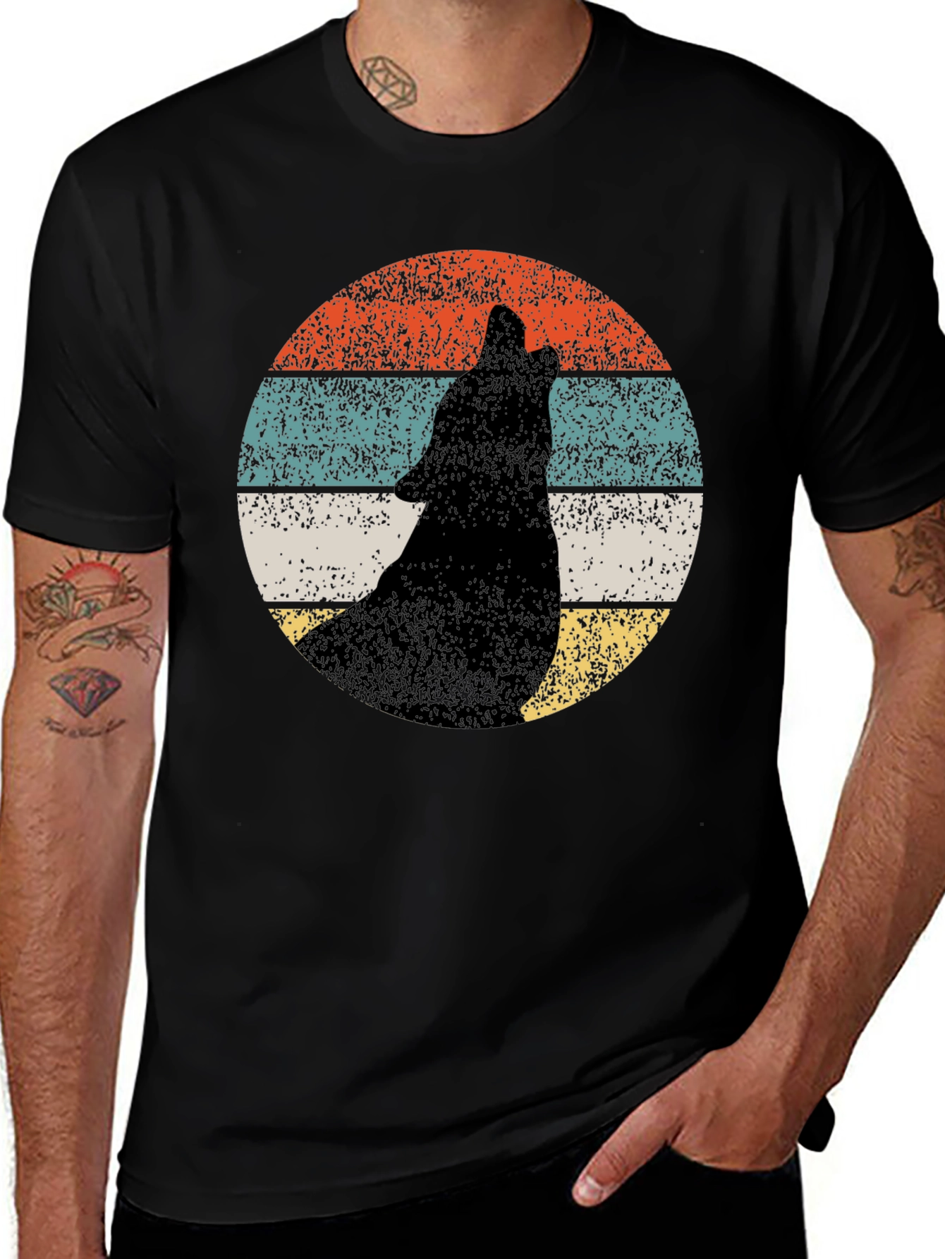 Variant 10 of Retro Wolf Howling T-Shirt - Black