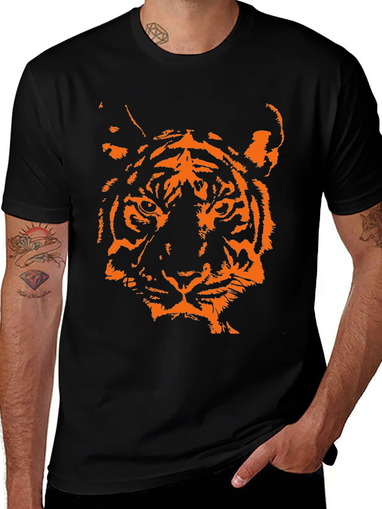 Variant 28 of Tiger Graphic Print Crew Neck T-Shirt - Black
