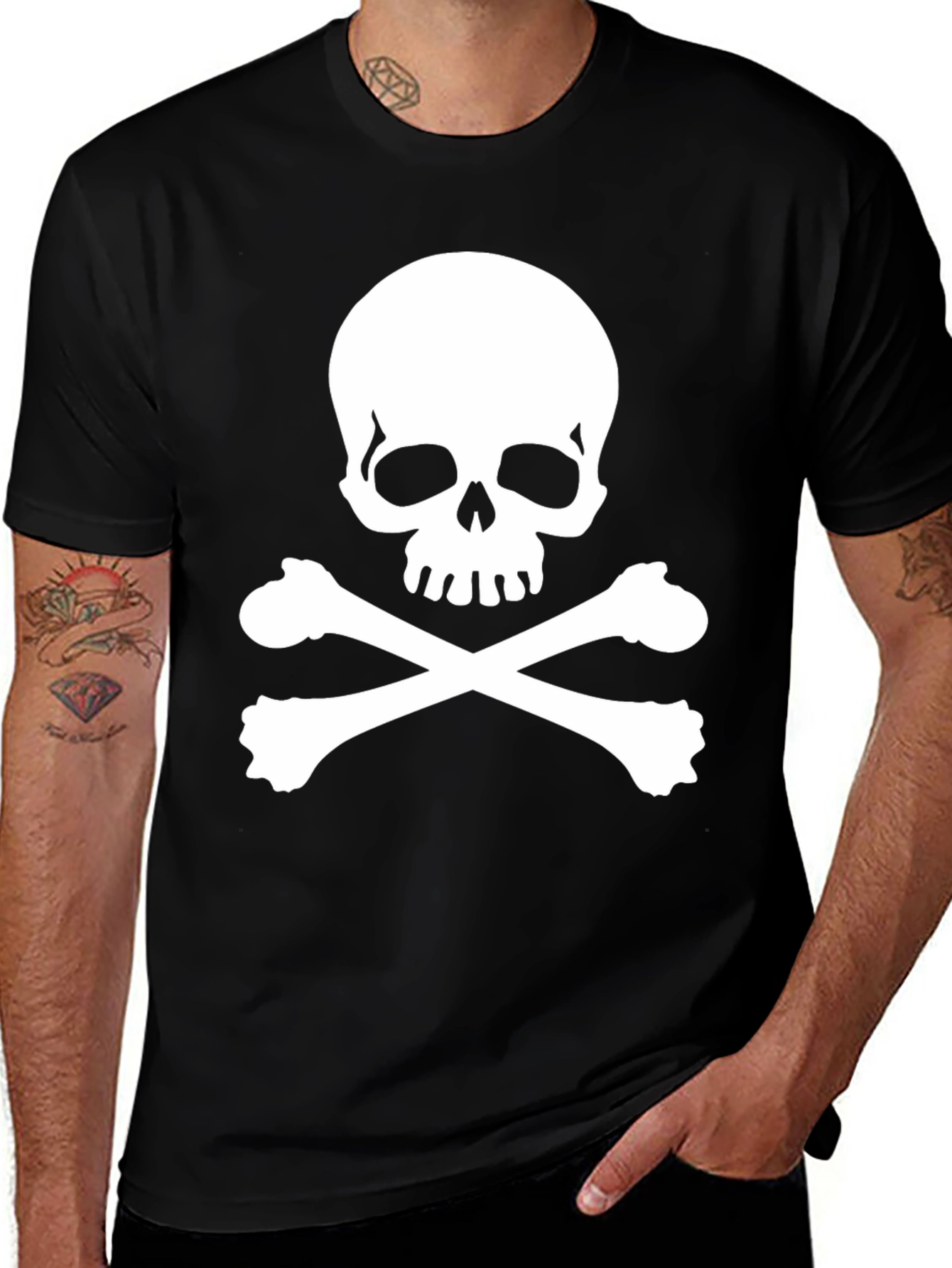 Variant 13 of Skull & Crossbones Black T-Shirt - Pirate Style!