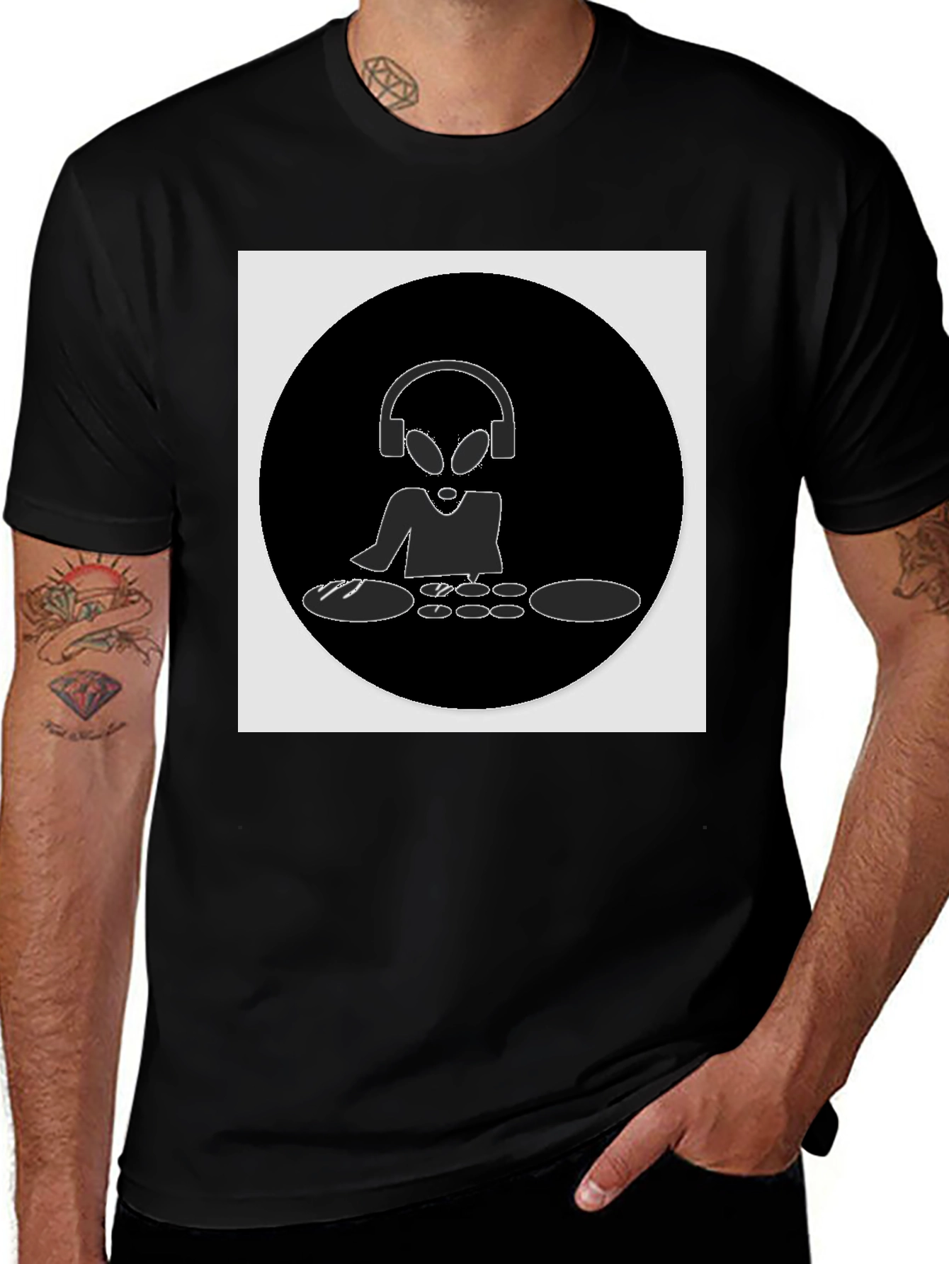Variant 23 of DJ Alien Graphic T-Shirt - Black