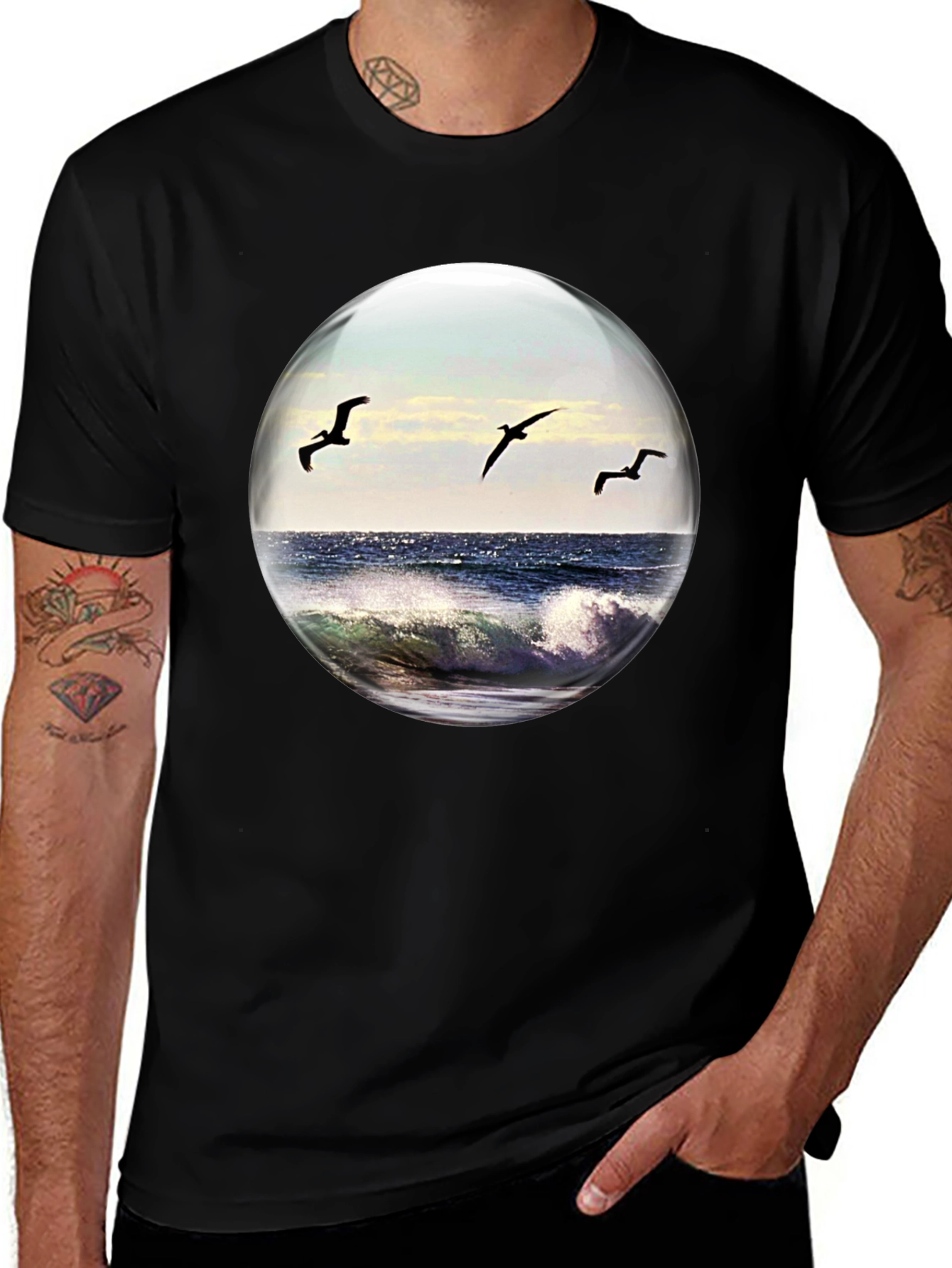 Variant 29 of Ocean View Bird Graphic Black T-Shirt