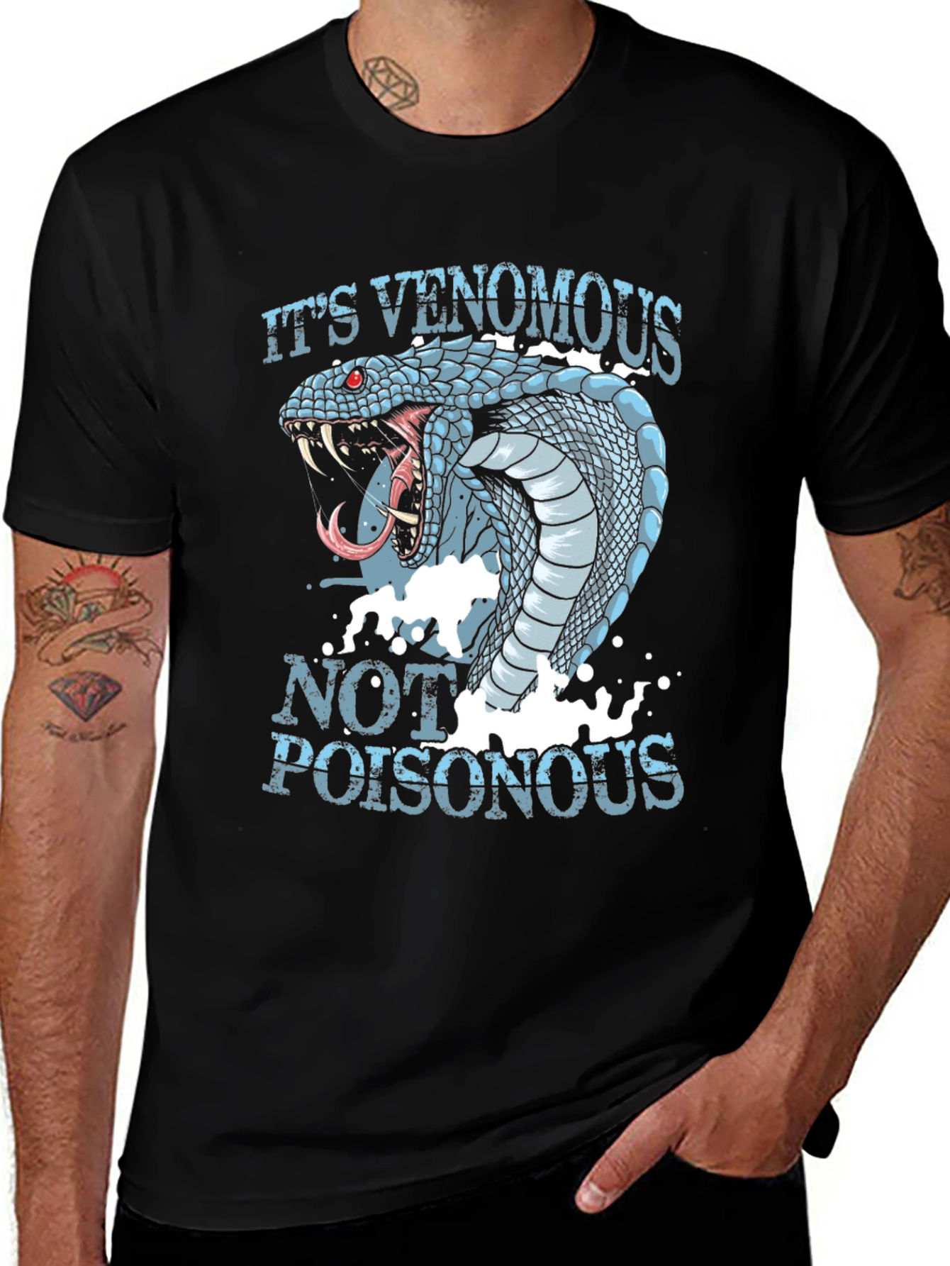 Variant 28 of Venomous Snake Graphic T-Shirt - Black