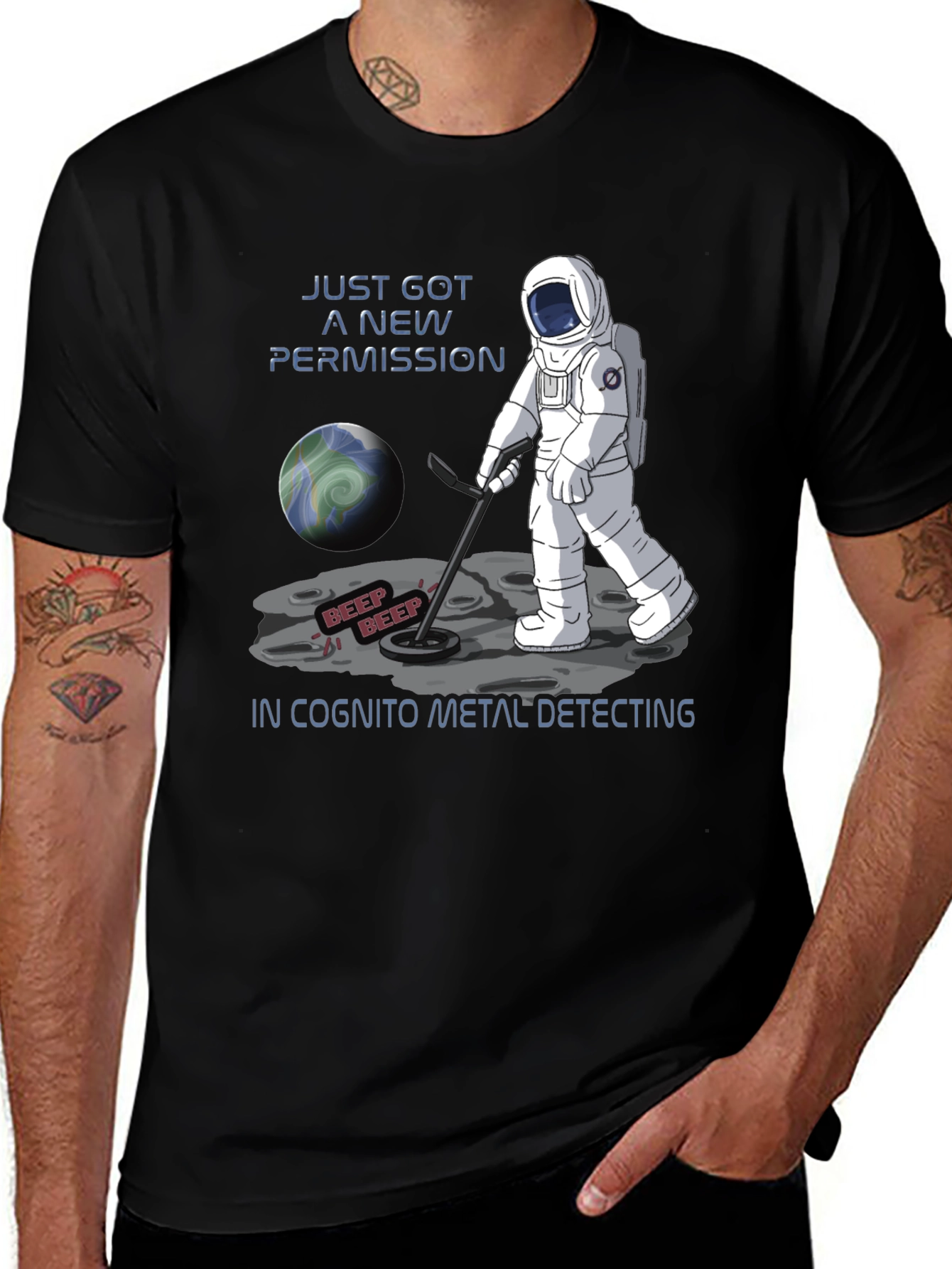 Variant 13 of Astronaut Metal Detecting T-Shirt