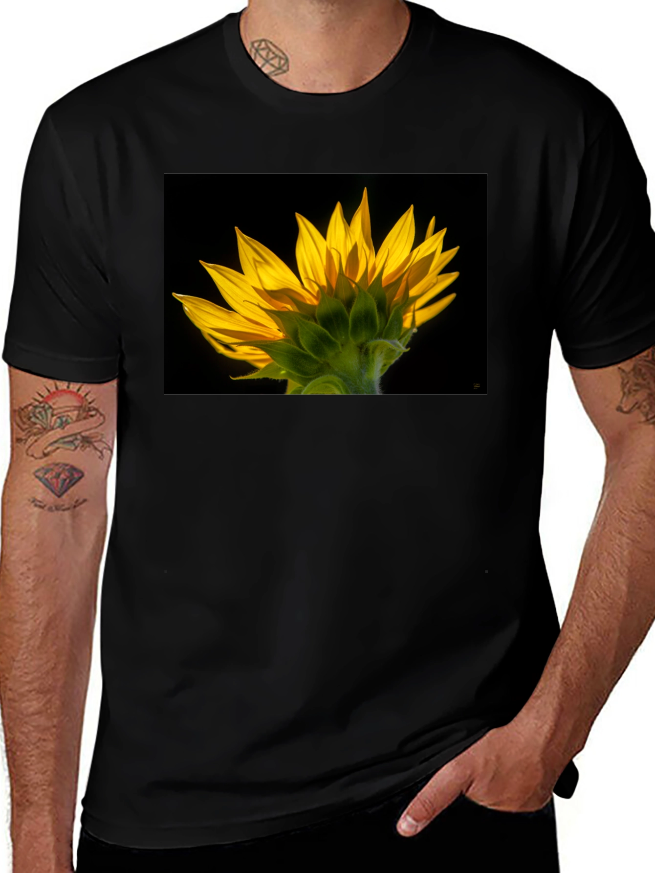 Variant 20 of Sunflower Graphic Black T-Shirt
