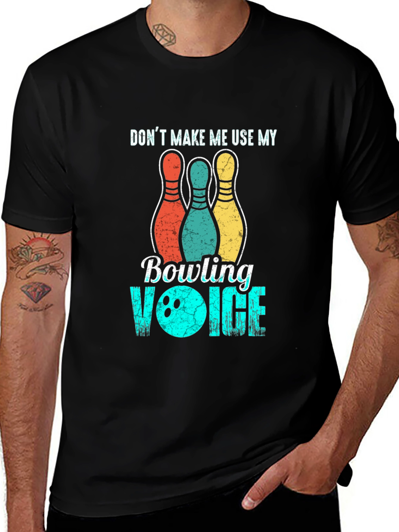 Camiseta Negra con Diseño de Bolos \u0026#039;Bowling Voice\u0026#039;, image size:1340x1785