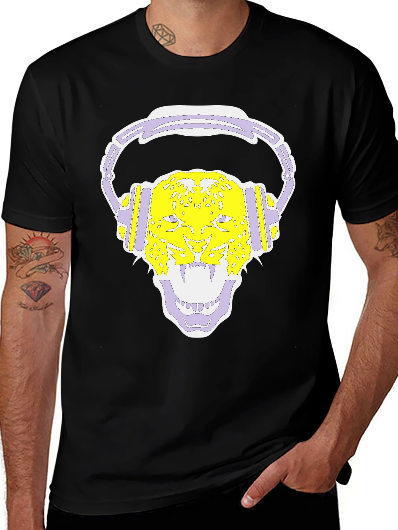 Headphone Lion Graphic T-Shirt - Cool Streetwear