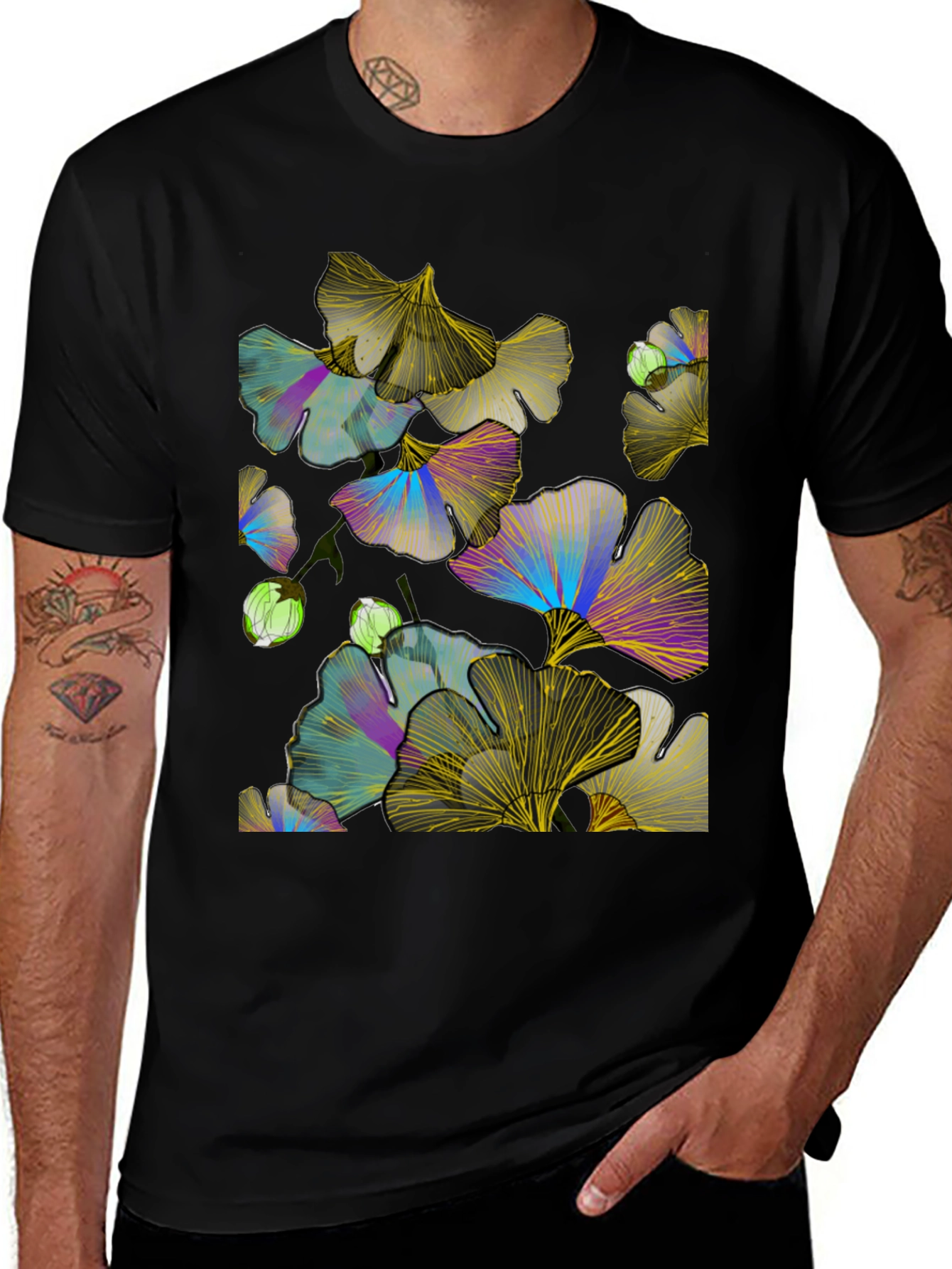 Ginkgo Leaf Graphic T-Shirt - Black