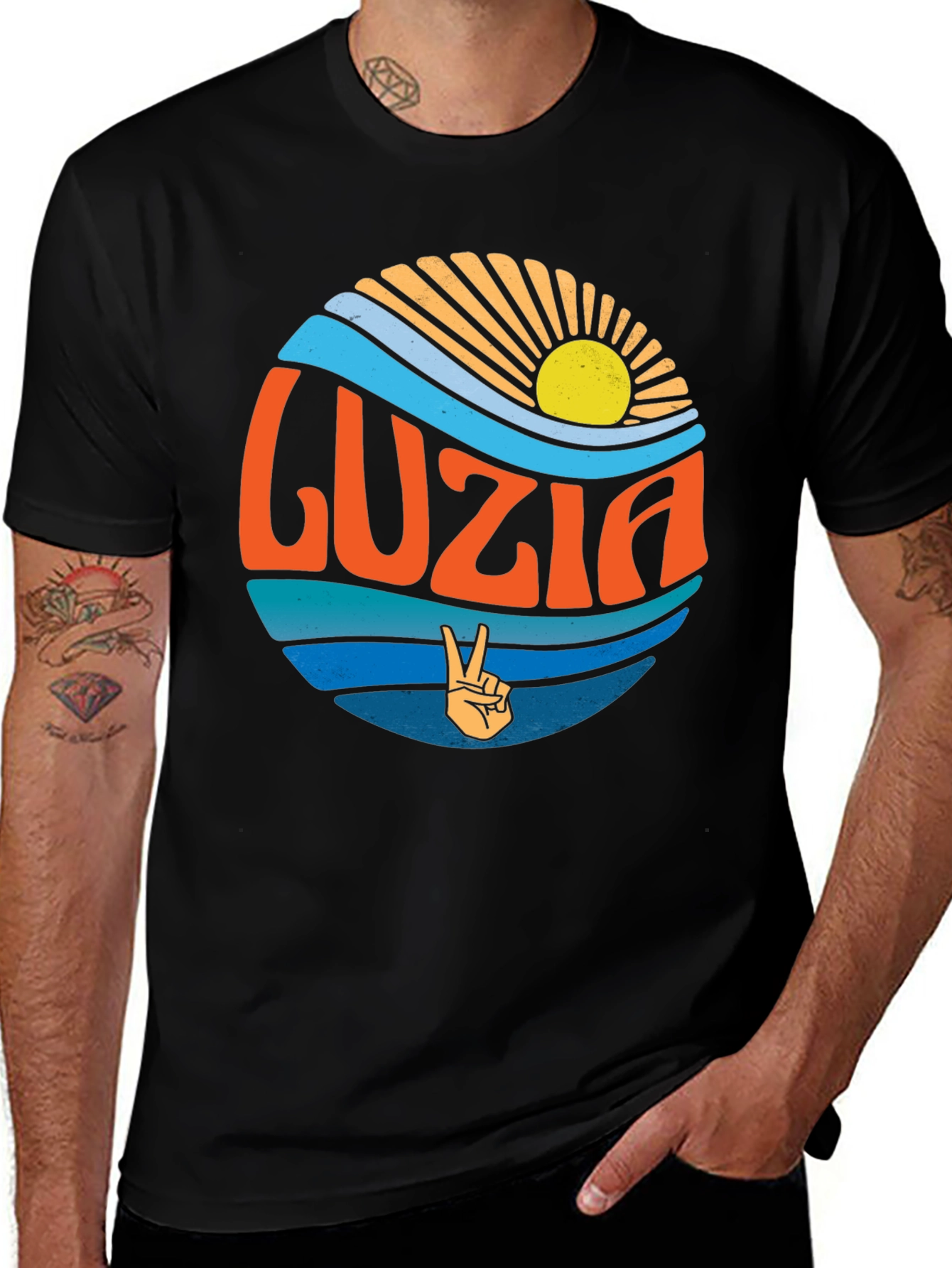 Variant 25 of Luzia Retro Graphic T-Shirt - Black
