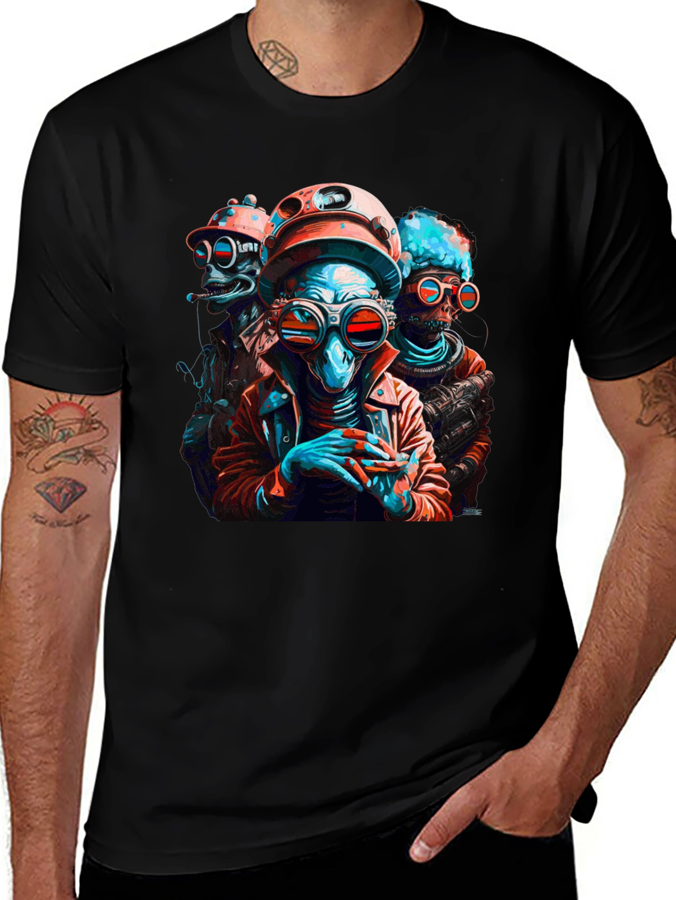 Variant 14 of Retro Sci-Fi Alien Crew Graphic T-Shirt