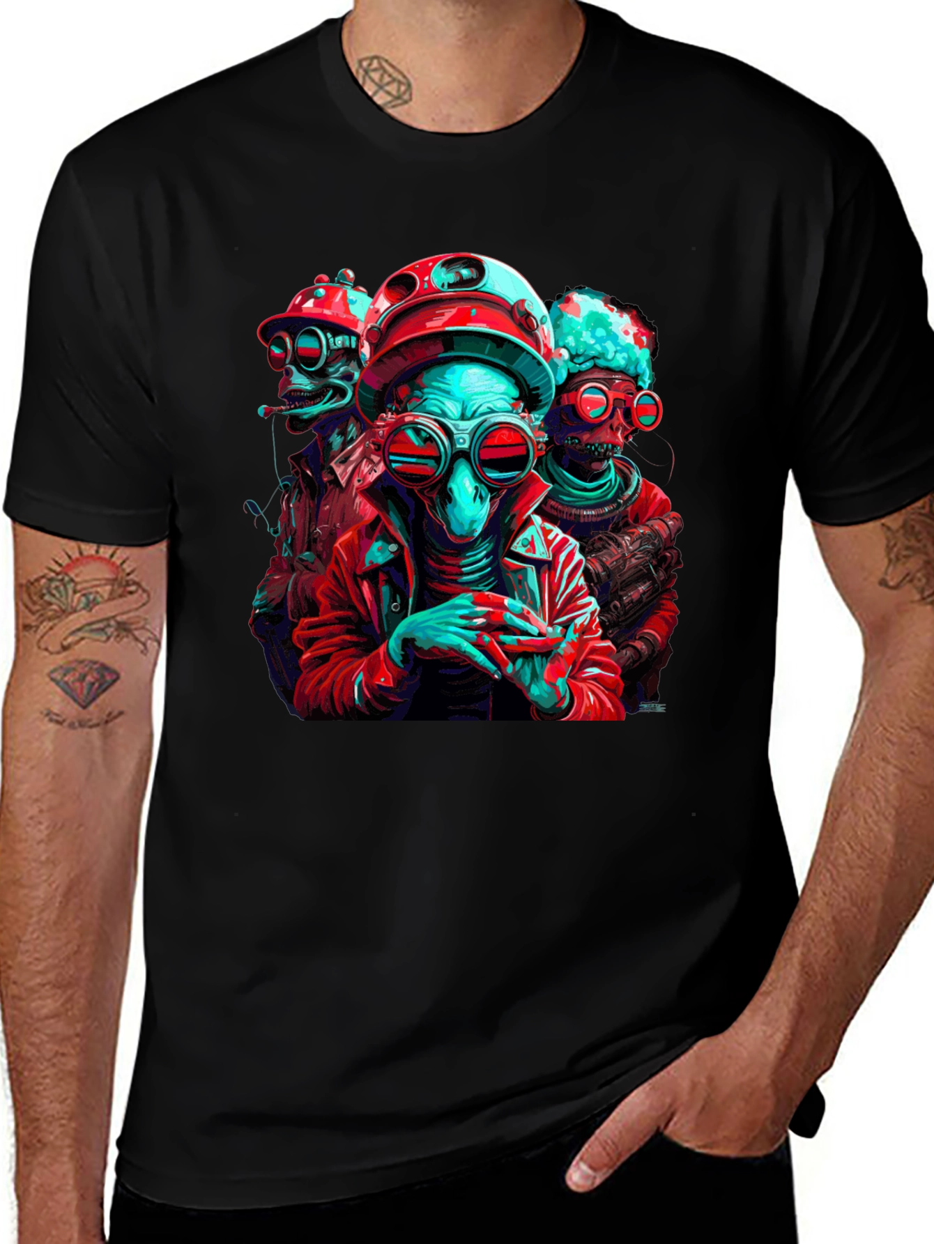 Variant 10 of Retro Alien Trio Graphic T-Shirt