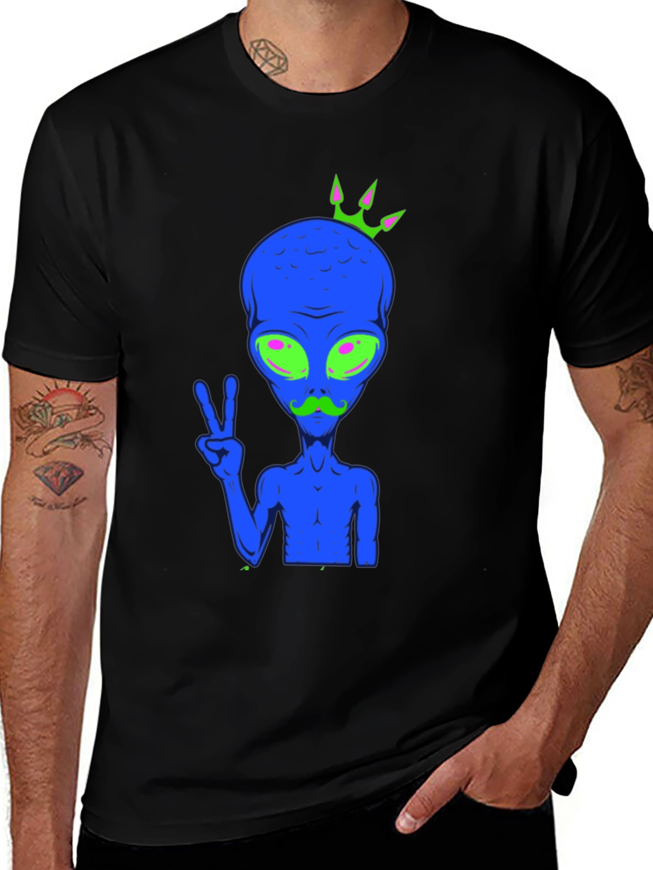 Variant 8 of Alien Peace Sign Graphic Tee