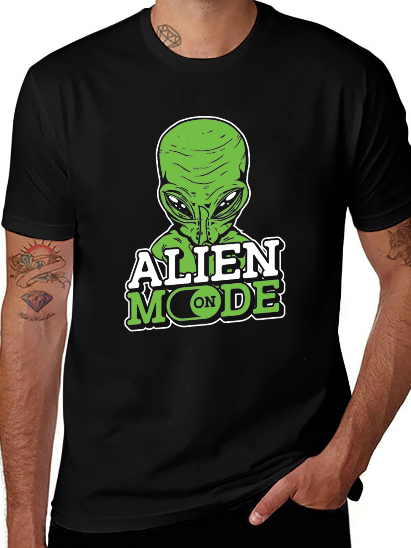 Variant 9 of Alien Mode On Graphic T-Shirt