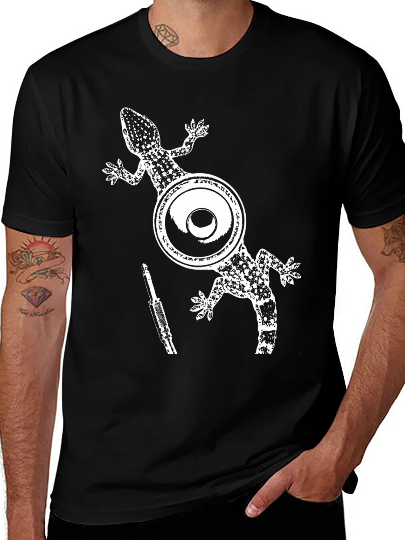 Variant 25 of Gecko Speaker Graphic Tee - Black Cotton T-Shirt