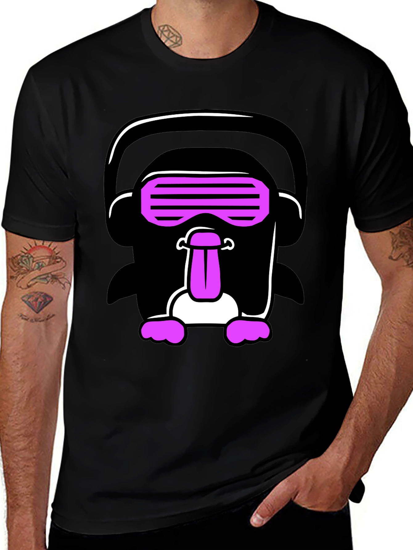 Variant 17 of Funky Penguin Rave T-Shirt