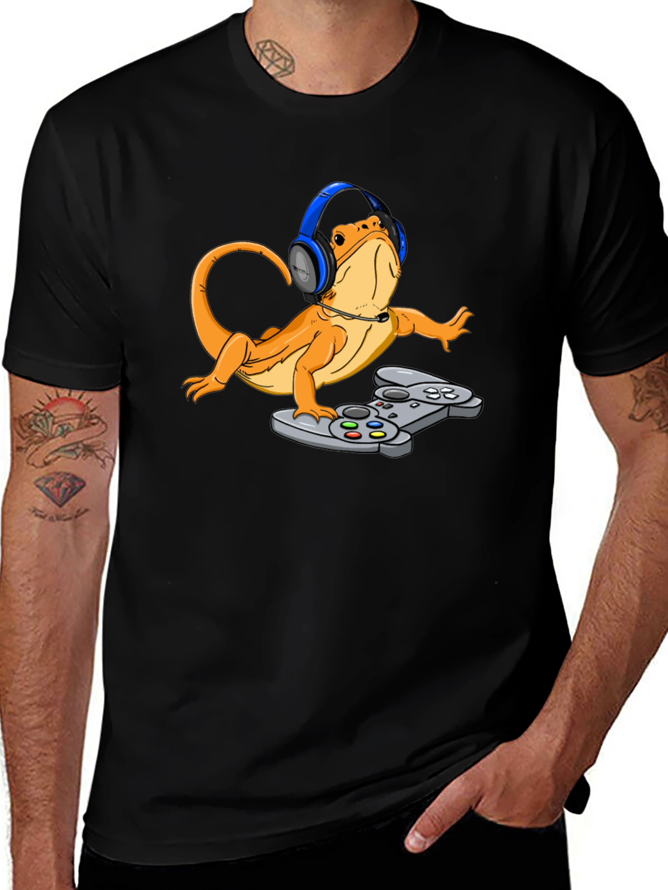 Variant 16 of Gamer Lizard T-Shirt - Bearded Dragon with Headset