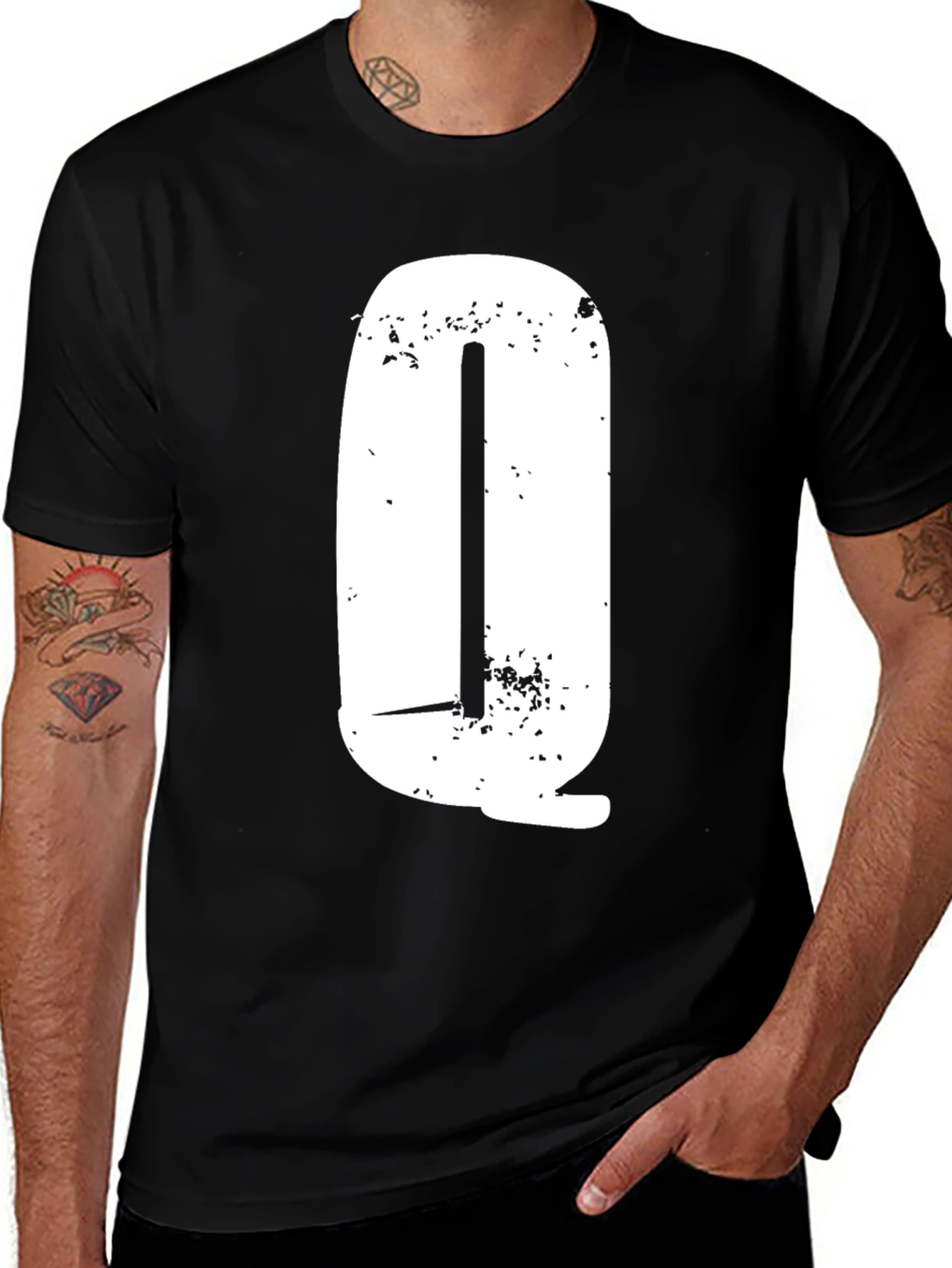 Variant 24 of Distressed Letter Q Graphic T-Shirt