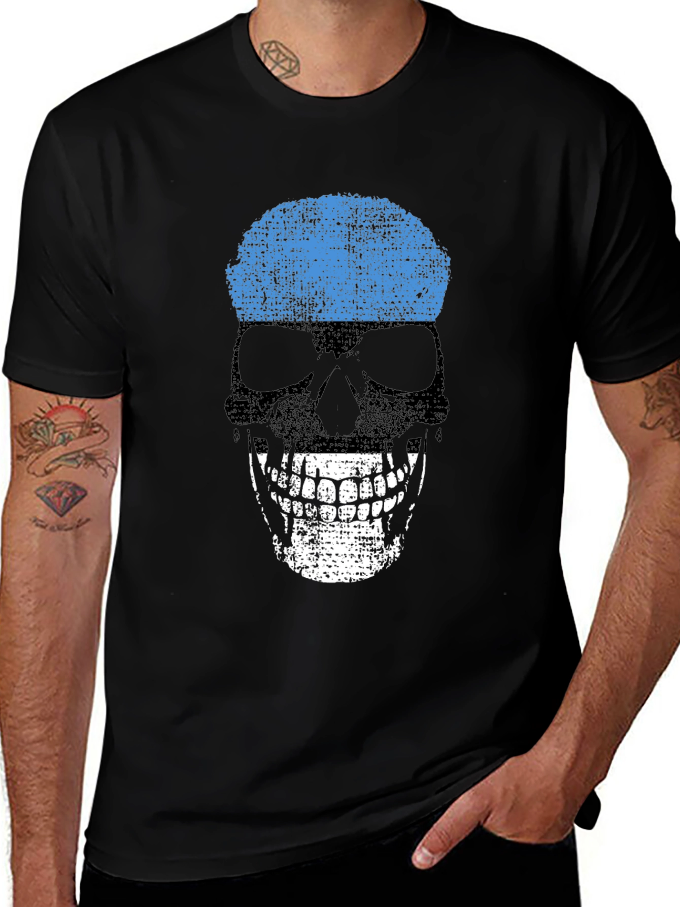 Estonia Flag Skull Graphic T-Shirt