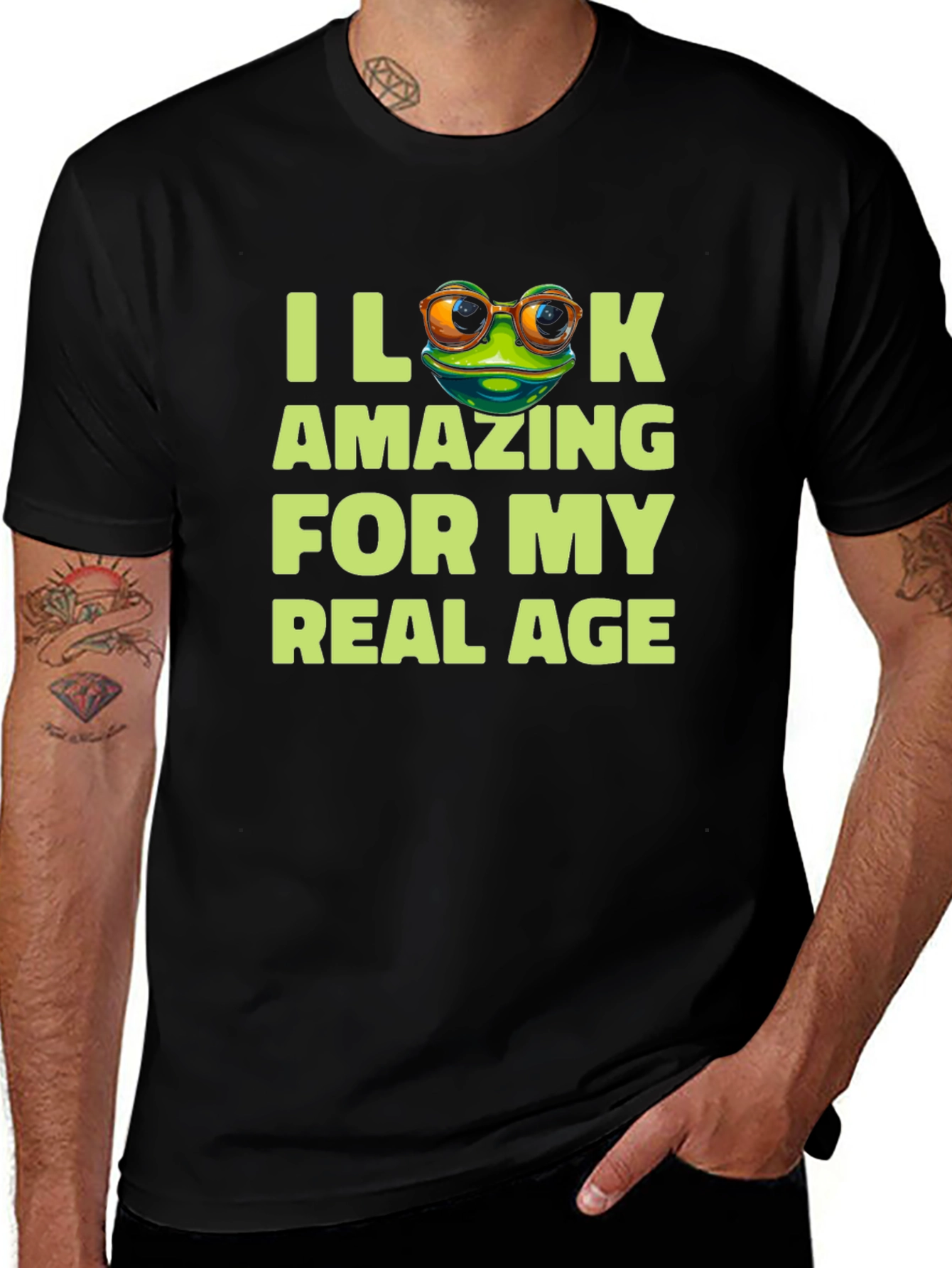 Variant 10 of Funny Frog T-Shirt - I Look Amazing For My Real Age