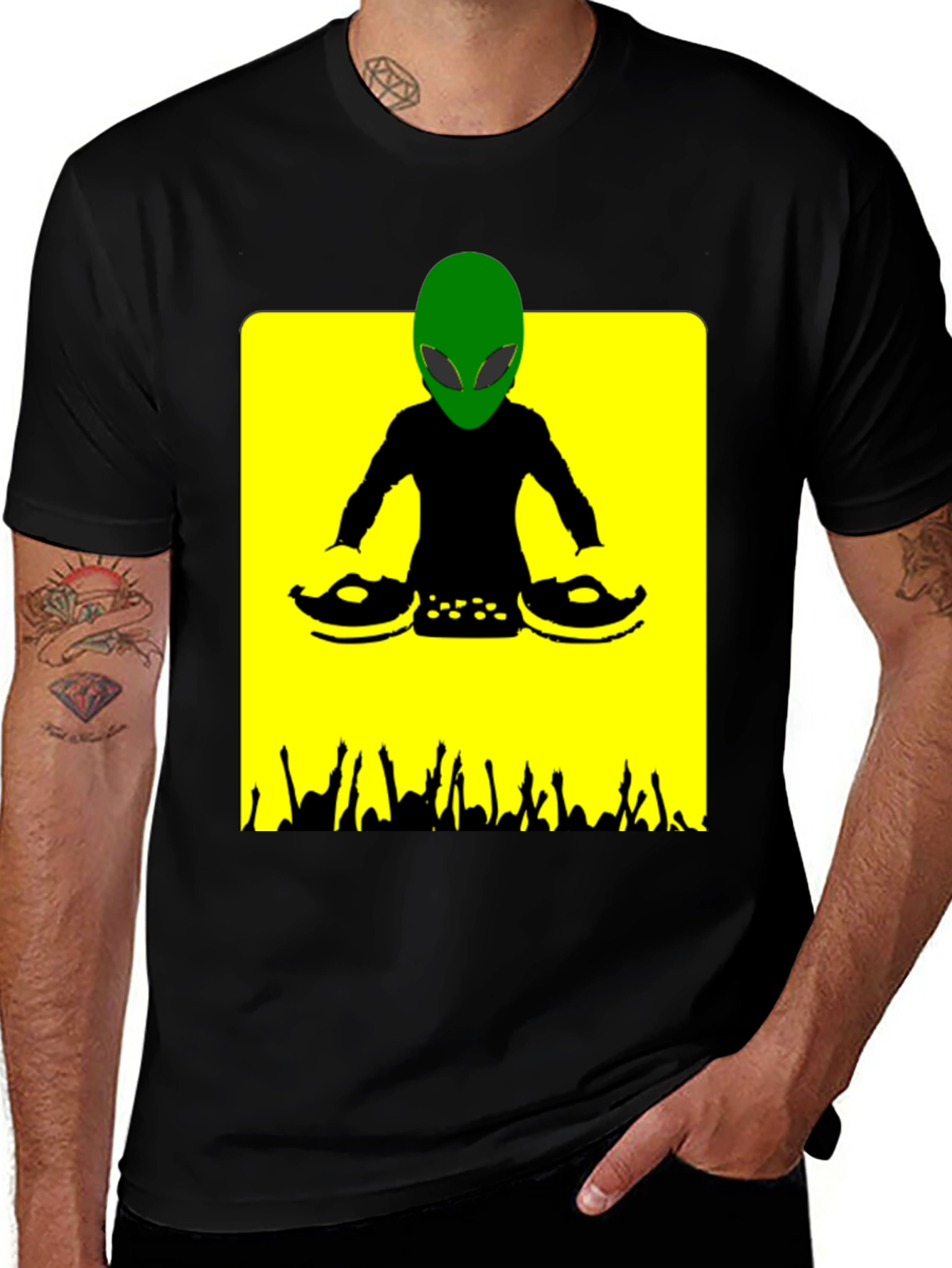 Variant 8 of Alien DJ Graphic T-Shirt - Black