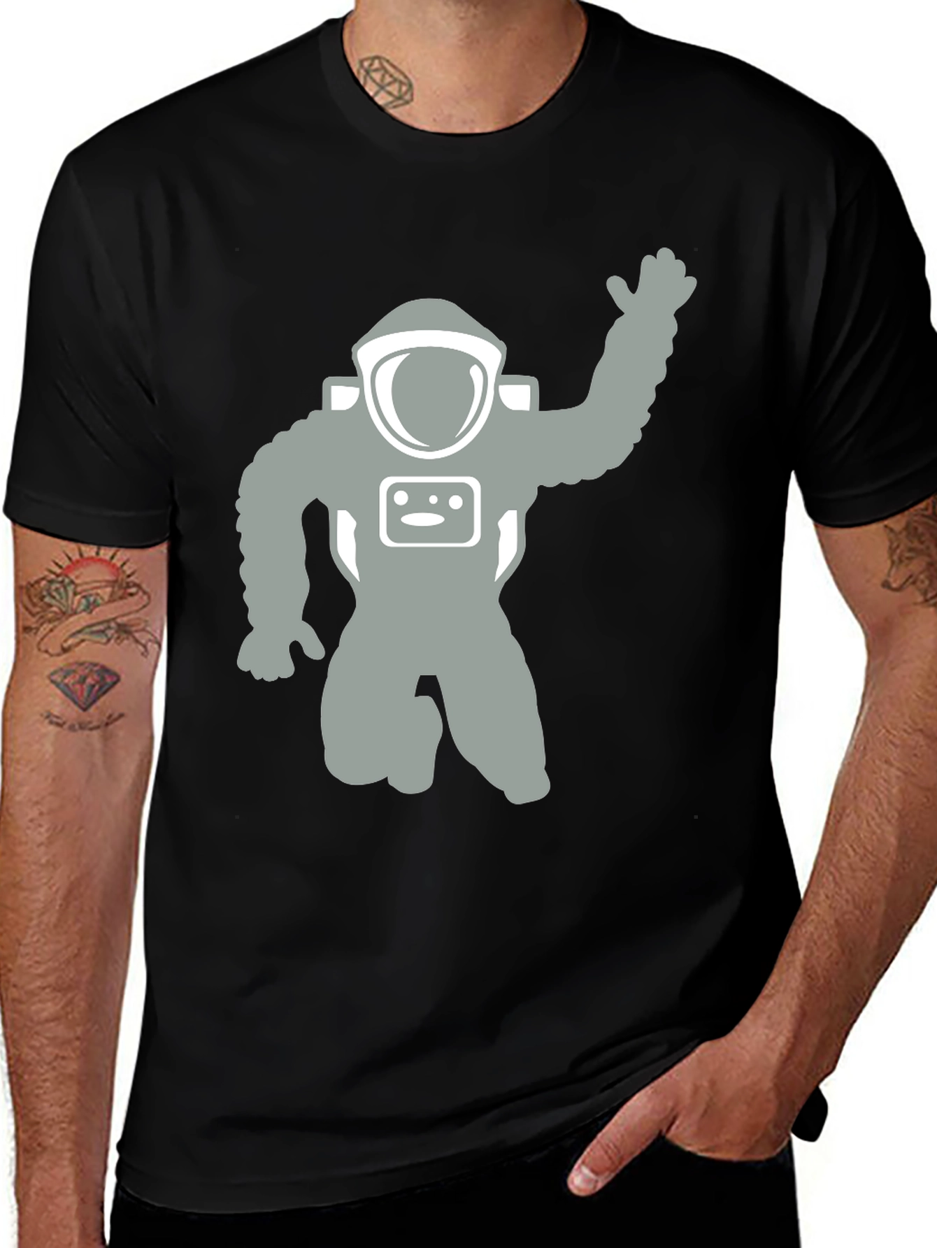 Astronaut Graphic Tee - Cool Black T-Shirt