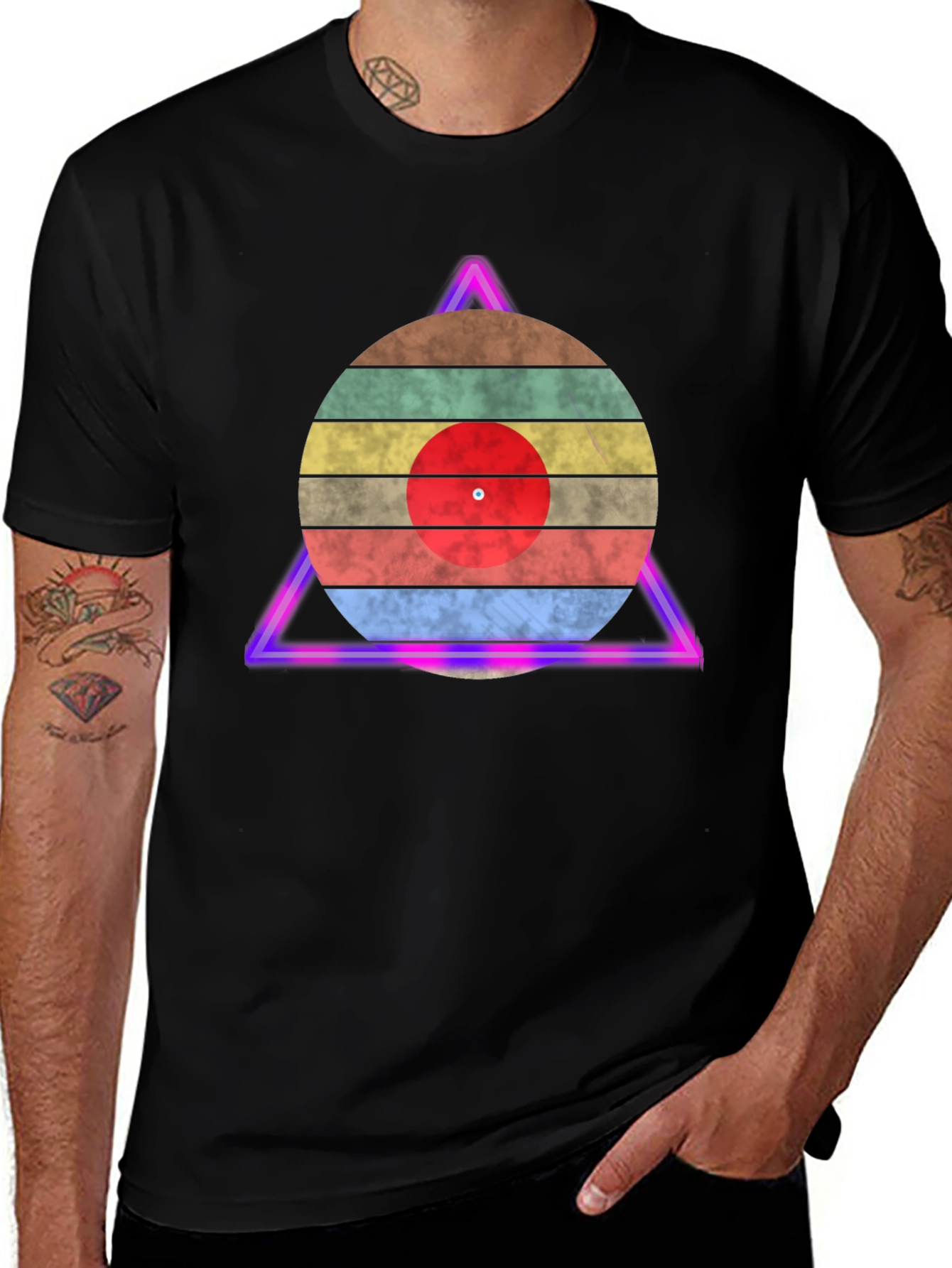 Variant 26 of Retro Record Triangle Graphic T-Shirt