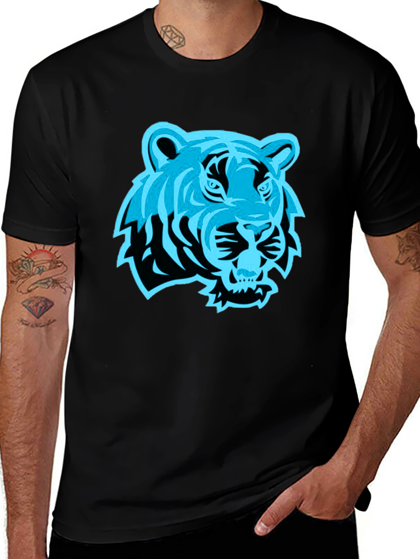 Variant 22 of Cool Tiger Graphic Black Tee