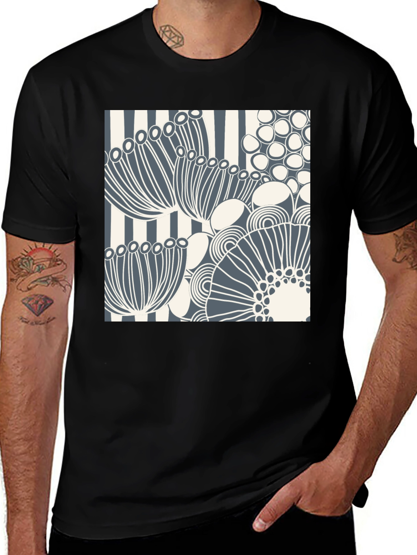 Variant 29 of Modern Floral Print Black T-Shirt