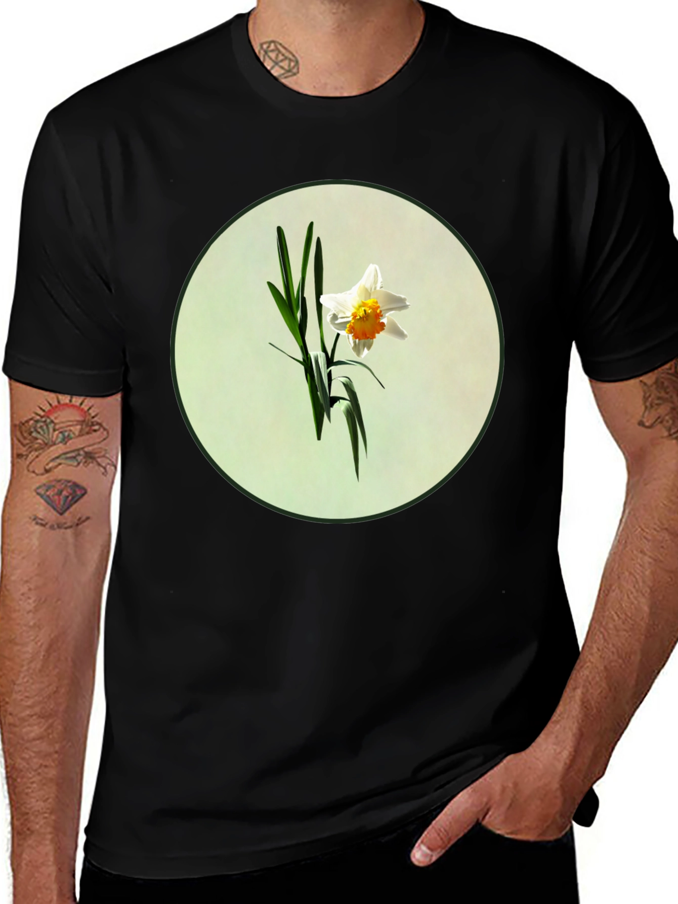 Variant 16 of Daffodil Print Black T-Shirt - Floral Design