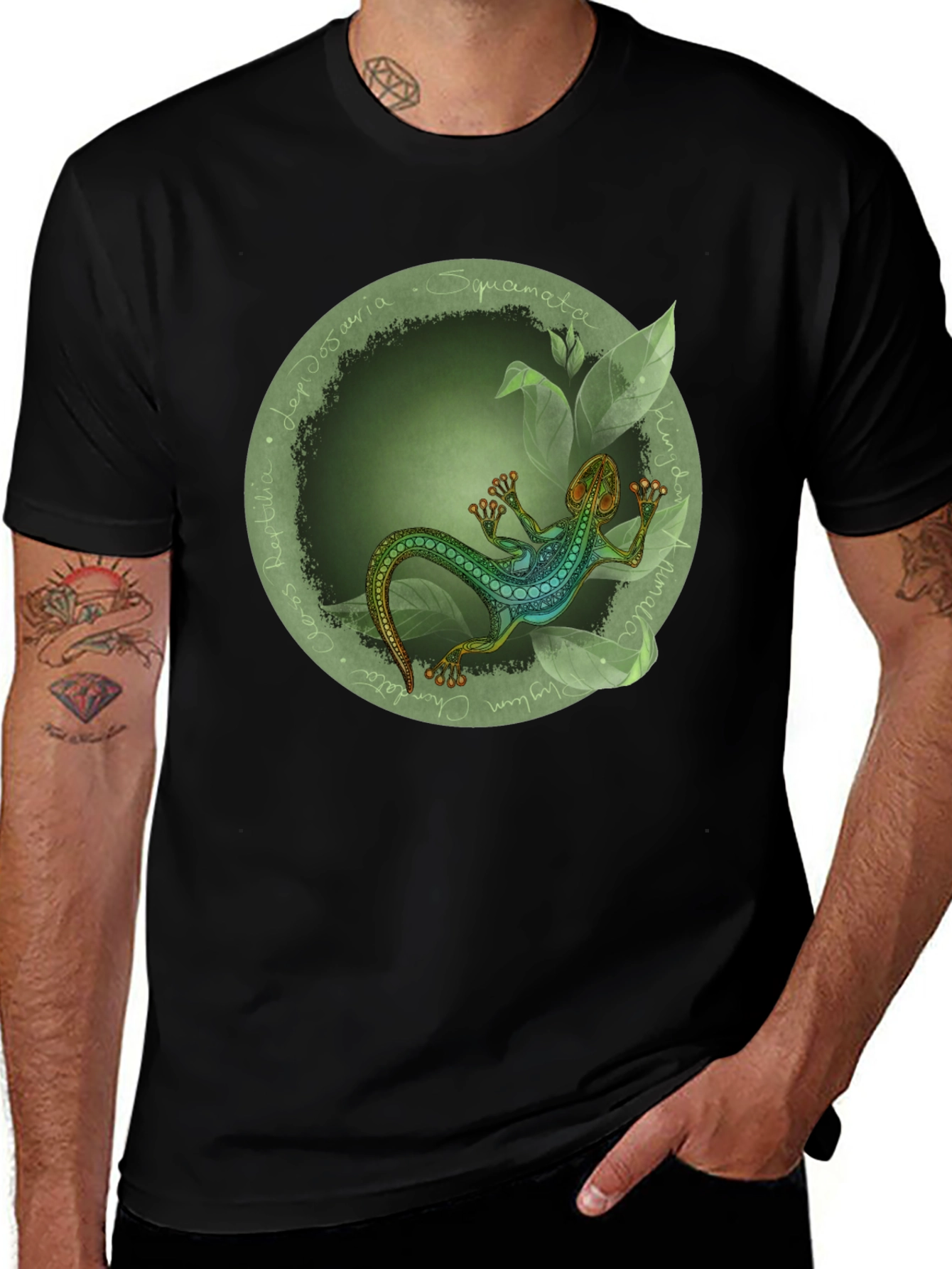 Variant 18 of Lizard Graphic Print Crew Neck T-Shirt