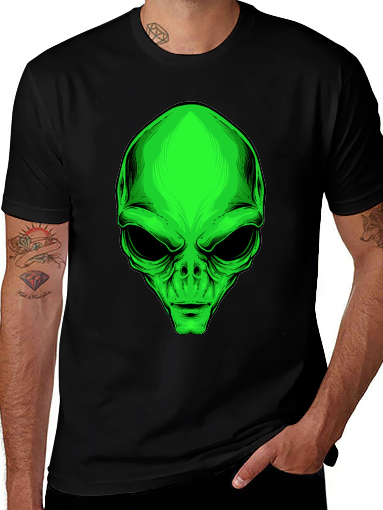 Variant 19 of Alien Head Graphic T-Shirt - Sci-Fi Design