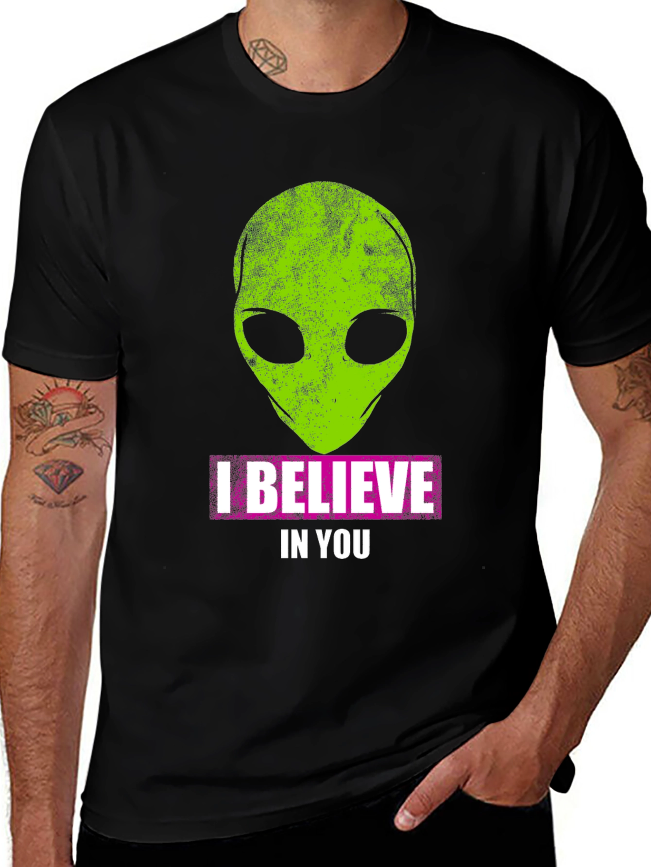 I Believe in You Alien Graphic T-Shirt