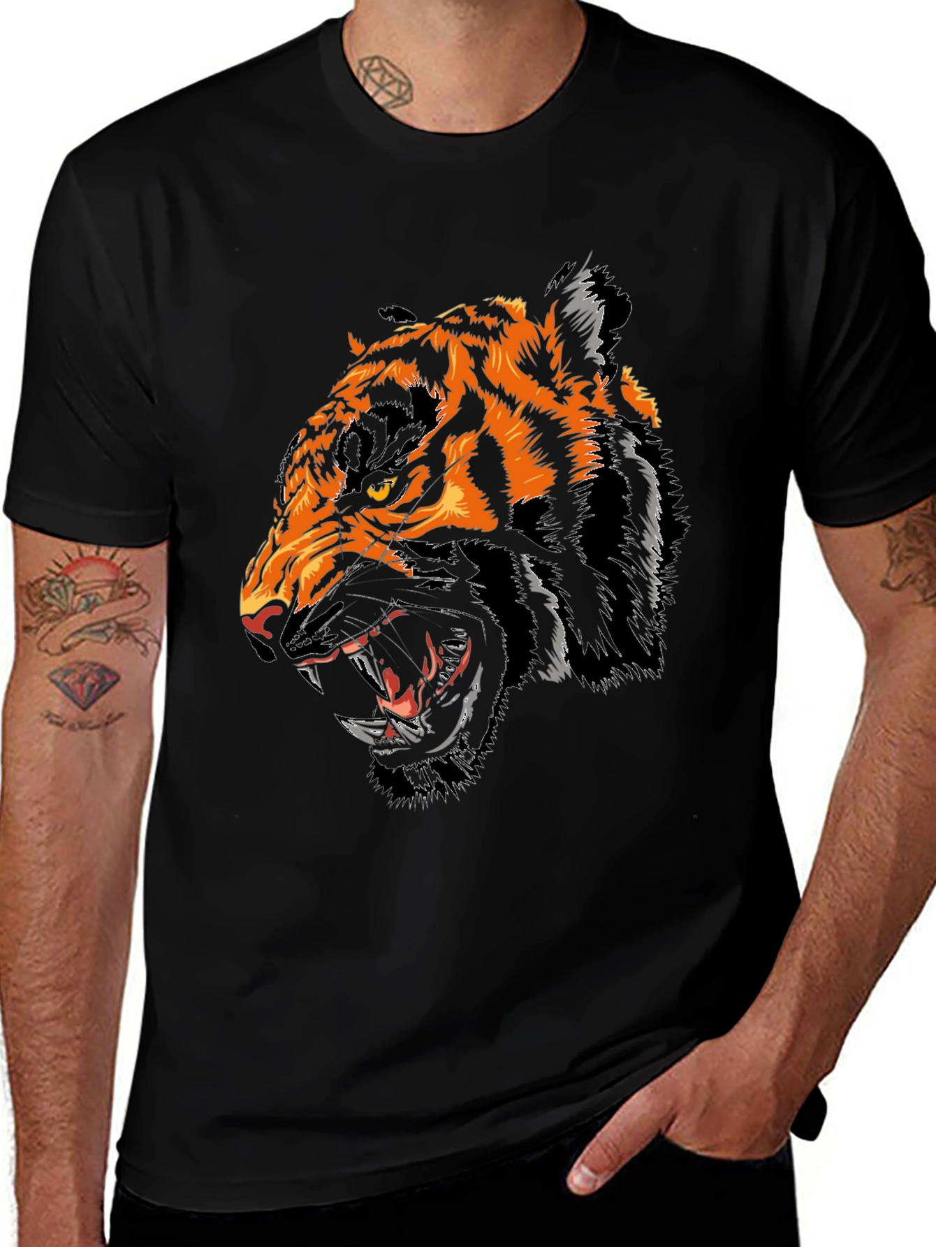 Variant 2 of Tiger Graphic Print Black T-Shirt