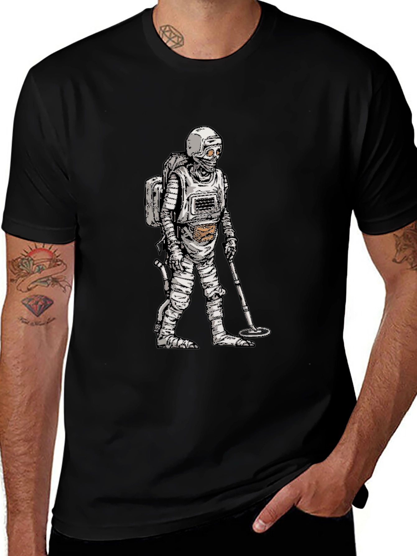 Variant 11 of Retro Astronaut Mummy Graphic Black T-Shirt