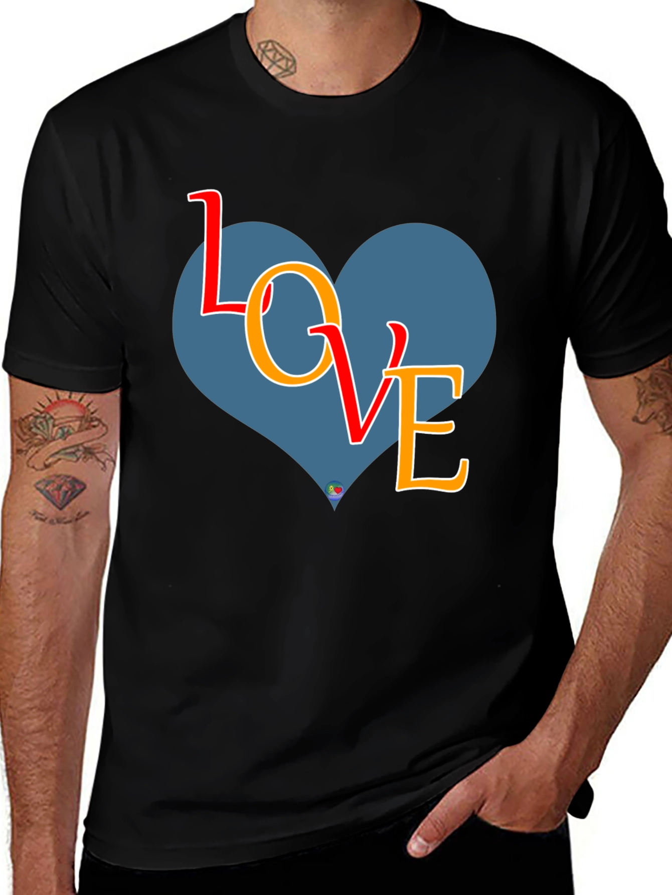 Variant 16 of Love Graphic Black T-Shirt